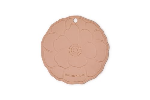 le-creuset-silicone-petal-trivet-8-inch-peche image 5