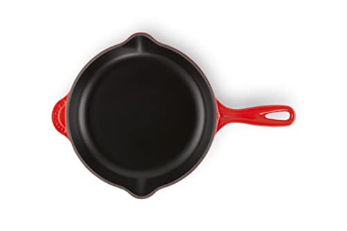 le-creuset-enameled-cast-iron-classic-skillet-9-cerise image 7