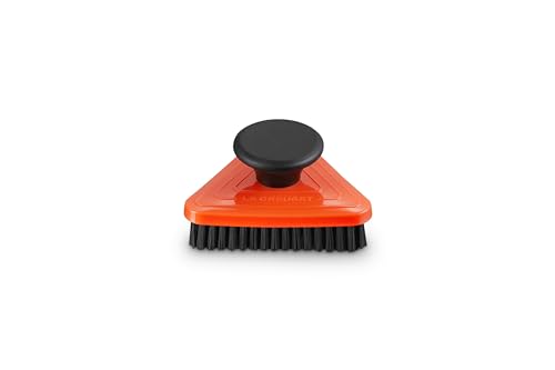 le-creuset-triangle-grill-pan-brush-3-7-flame image 8