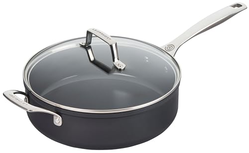 le-creuset-essential-non-stick-ceramic-saut-pan-with-glass-lid-4-25-qt image 8