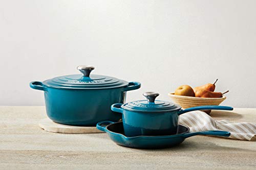 le-creuset-signature-5-piece-enameled-cast-iron-cookware-set-deep-teal image 5