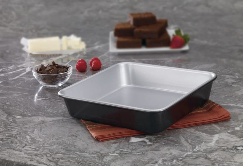 cuisinart-chef-s-classic-nonstick-bakeware-9-inch-square-cake-pan-silver image 6