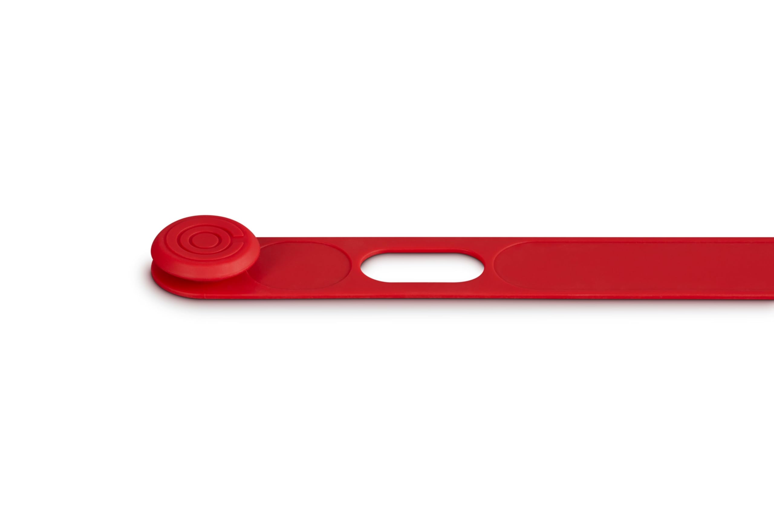 le-creuset-silicone-cookware-travel-latch-for-round-dutch-ovens-cerise image 3
