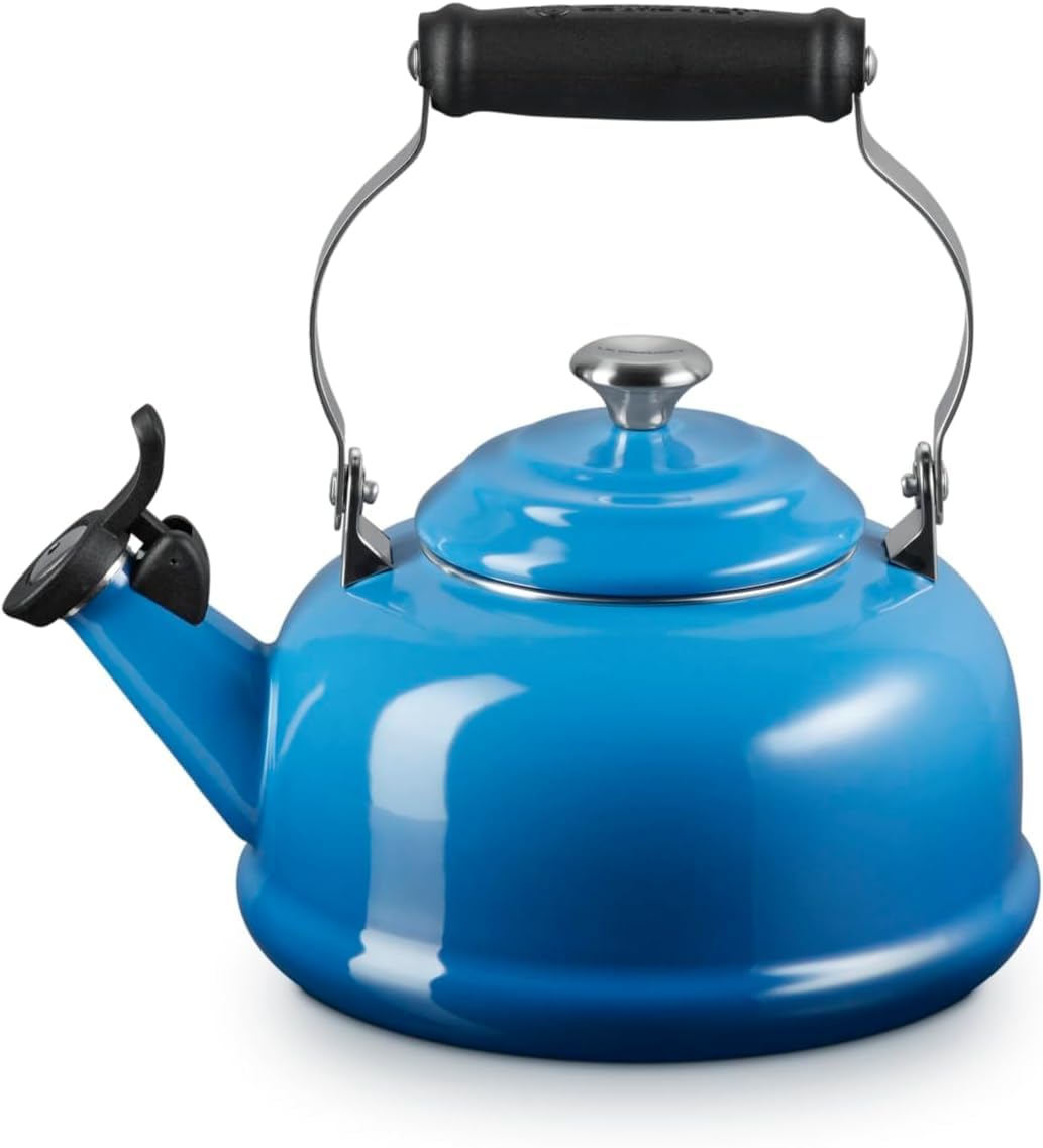 le-creuset-enamel-on-steel-classic-whistling-tea-kettle-1-7-qt-white-pack-of-6 image 5