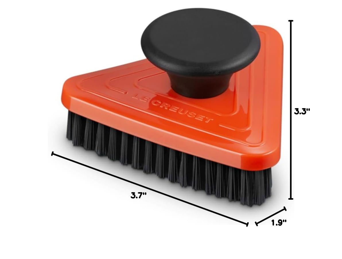 le-creuset-triangle-grill-pan-brush-3-7-flame image 4