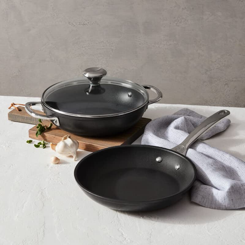le-creuset-toughened-nonstick-pro-3-piece-cookware-set-9-5-fry-pan-2-5-qt-braise image 3