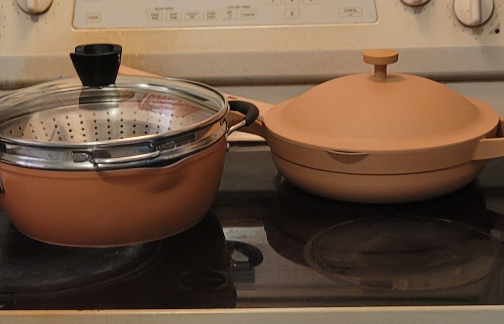 Nice pan, but the turner is flimsy