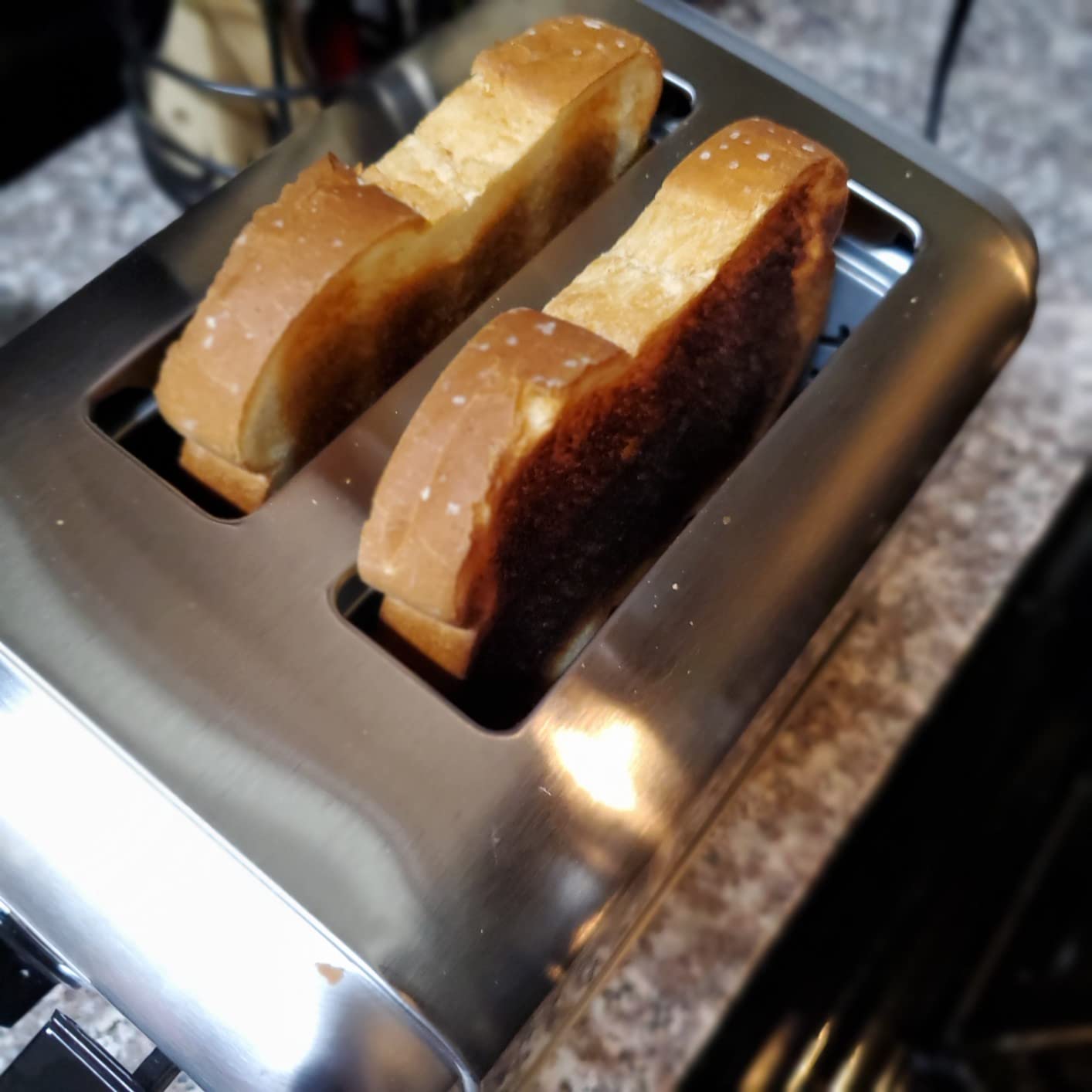 A solid toaster