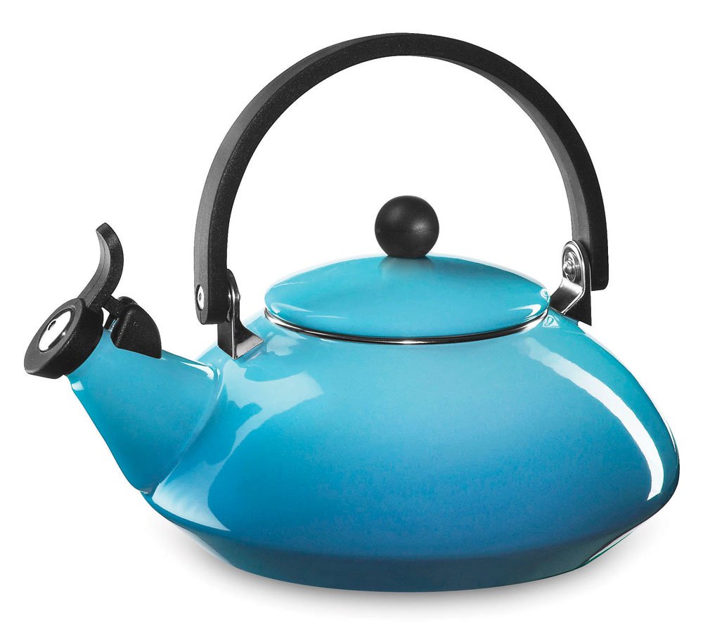le-creuset-zen-tea-kettle-1-6-qt-white-enameled-steel image 7