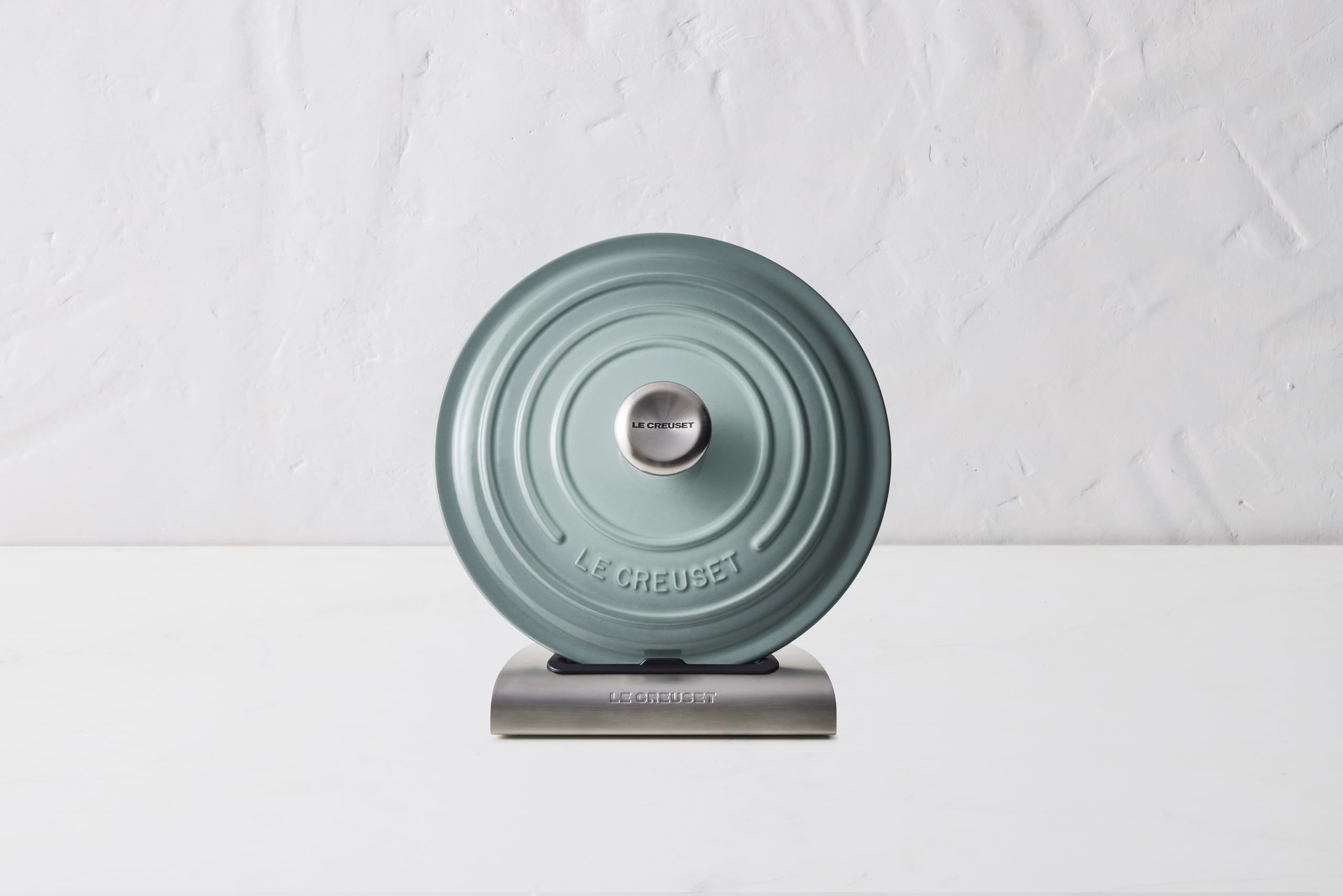 le-creuset-stainless-steel-lid-holder image 4