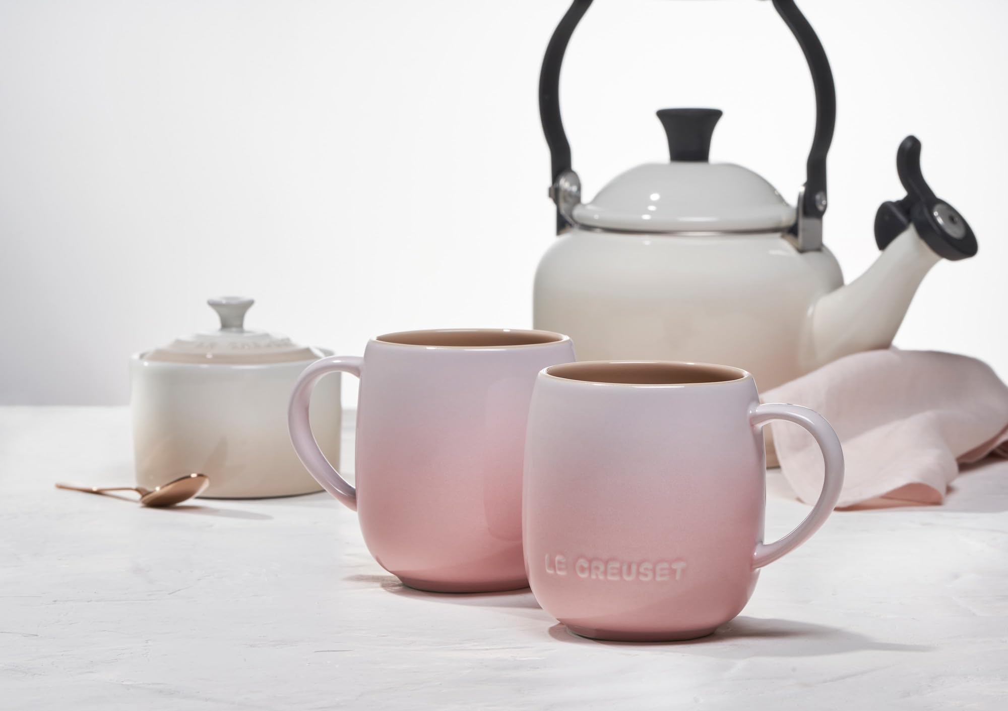 le-creuset-heritage-stoneware-mug-set-of-4-13-oz-cerise image 6