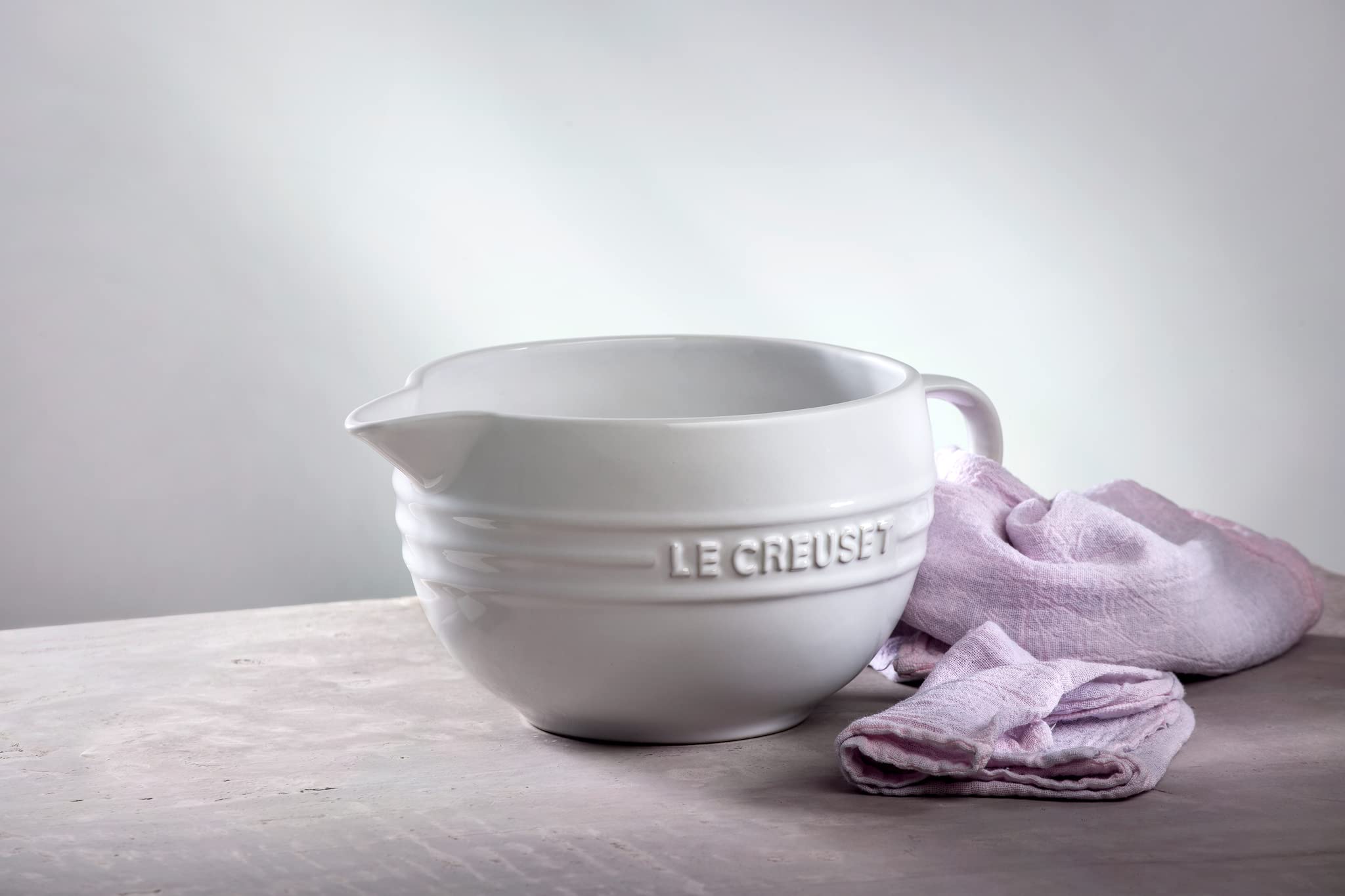 le-creuset-stoneware-signature-batter-bowl-3-25-qt-white image 7