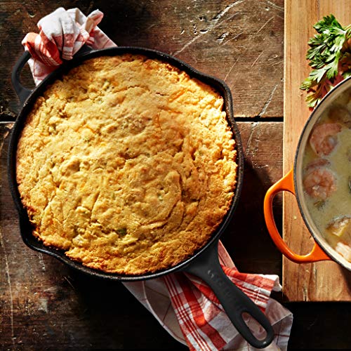 le-creuset-enameled-cast-iron-signature-iron-handle-skillet-9-inch-1-3-8-qt-lico image 6
