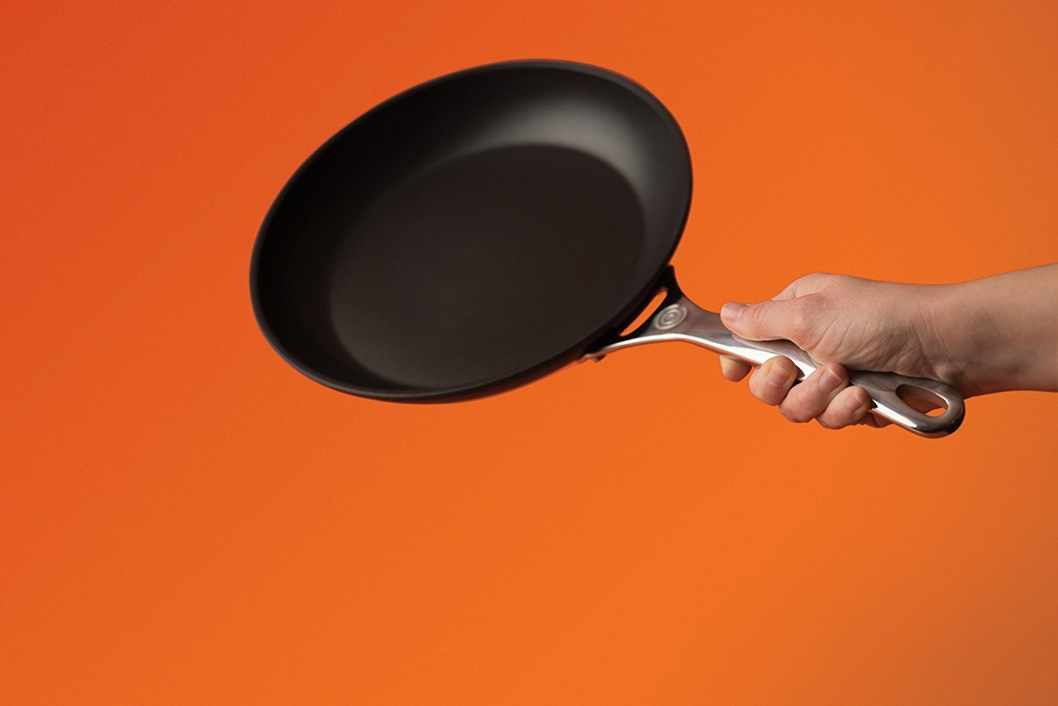le-creuset-toughened-nonstick-fry-pan-9-5-inch image 7