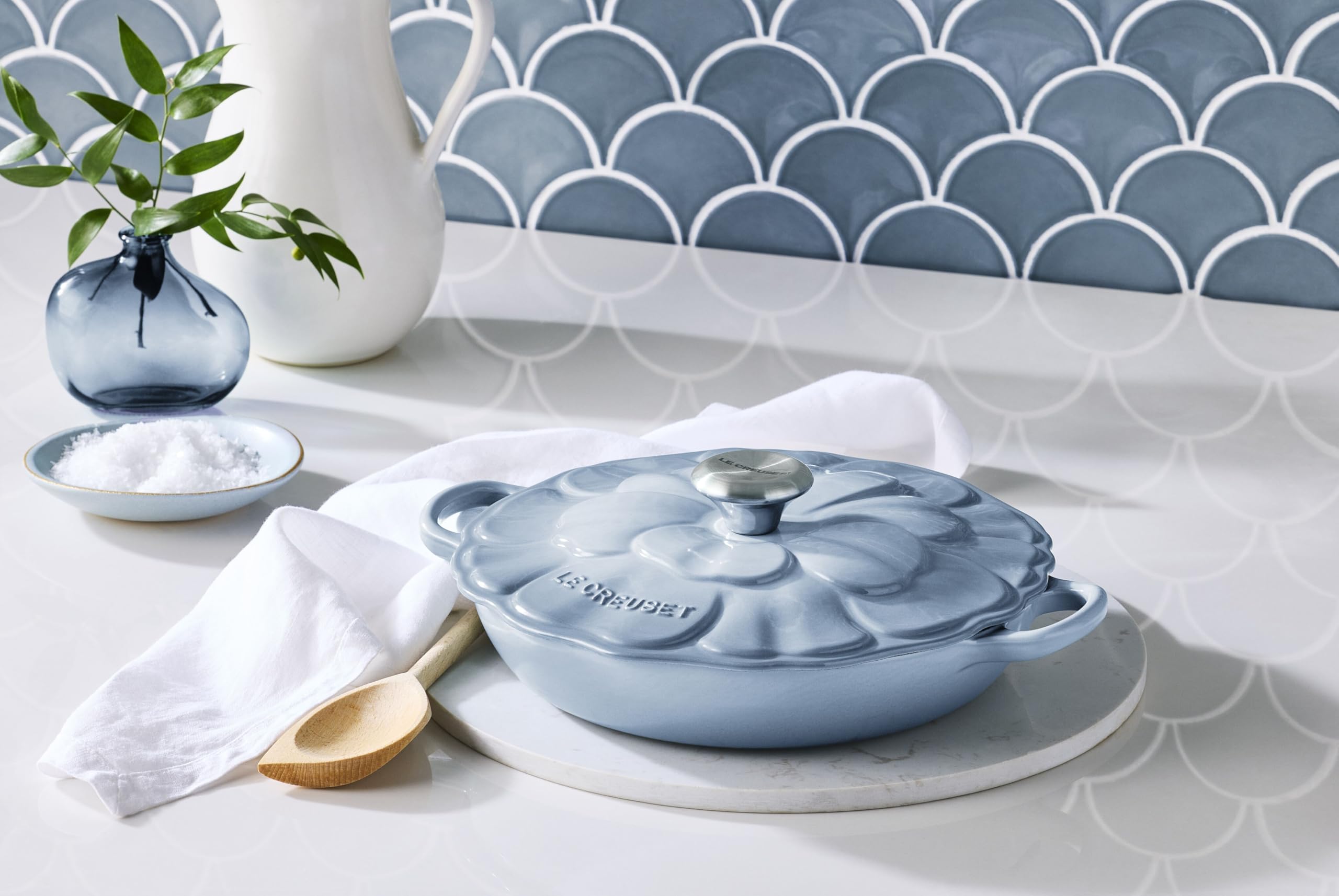le-creuset-enameled-cast-iron-signature-petal-braiser-2-25-qt-coastal-blue image 6