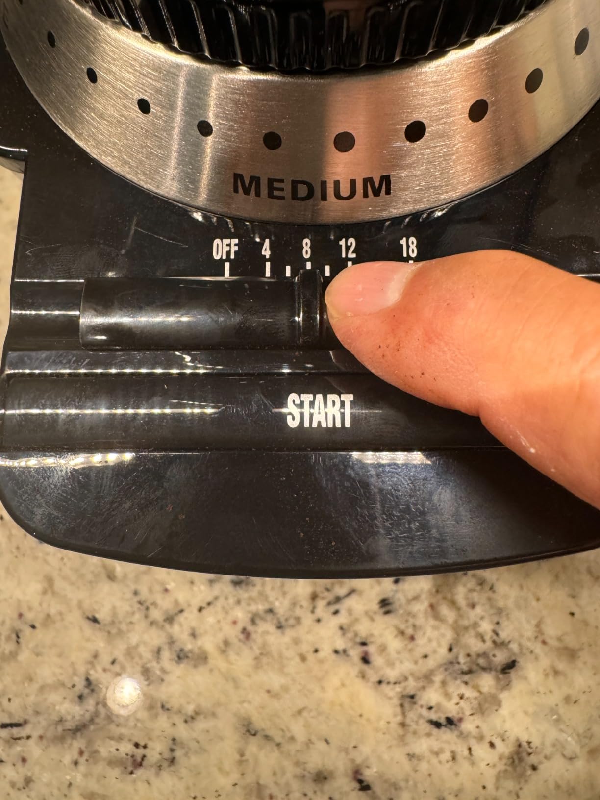 Good grinder, small hopper