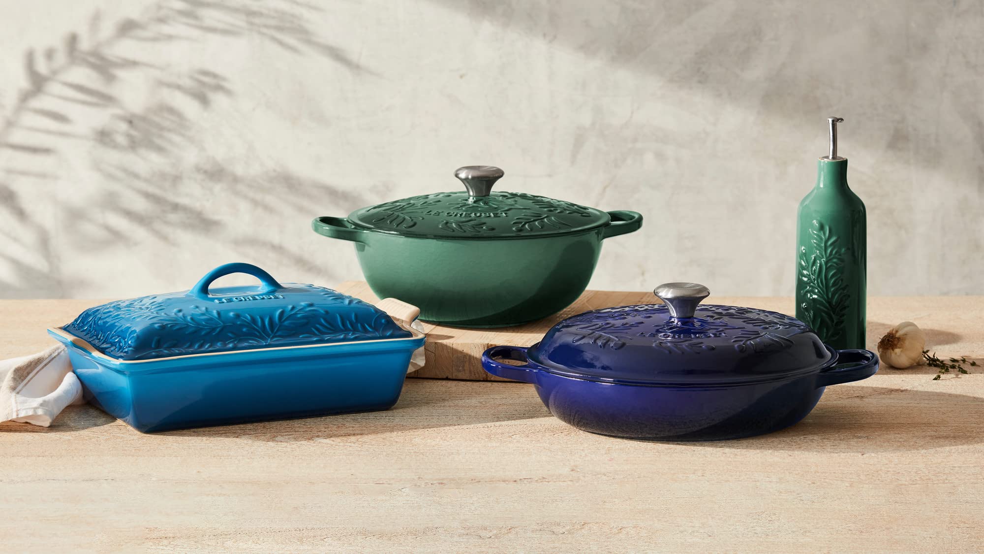 le-creuset-olive-branch-collection-enameled-cast-iron-signature-braiser-3-5-qt-i image 6