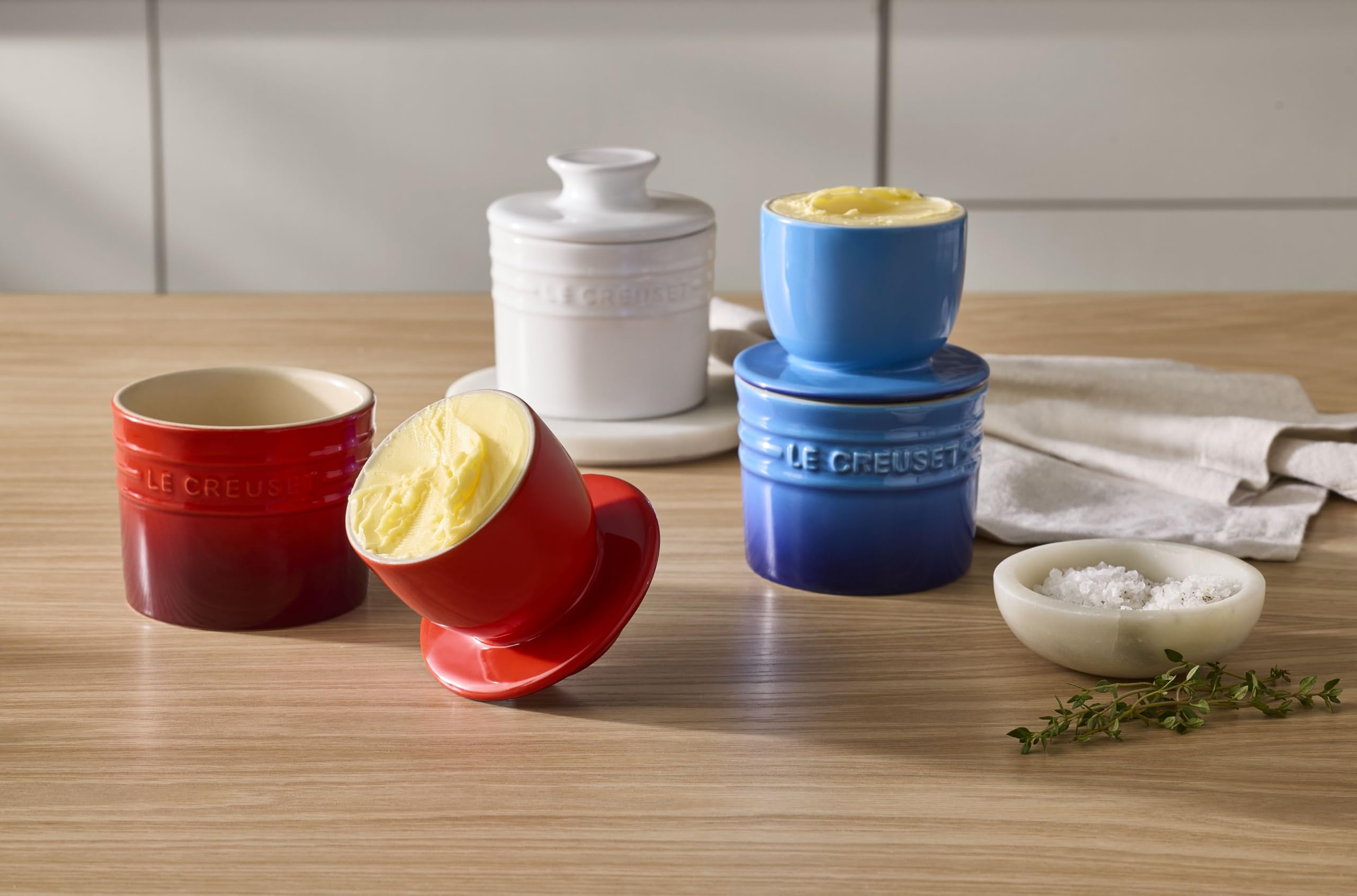le-creuset-stoneware-butter-crock-6-oz-cerise image 5