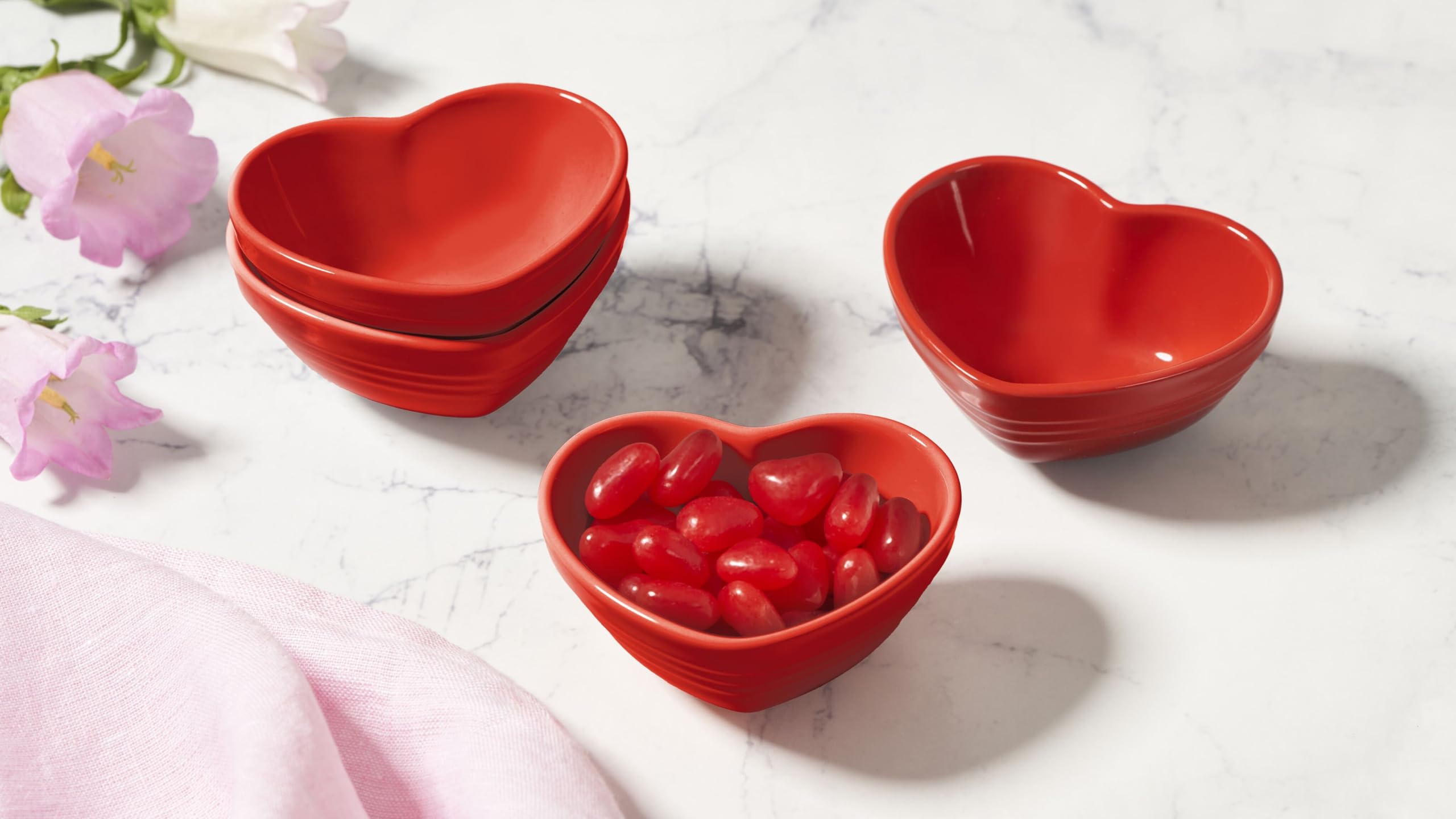 le-creuset-stoneware-set-of-4-mini-heart-pinch-bowls-cerise image 5