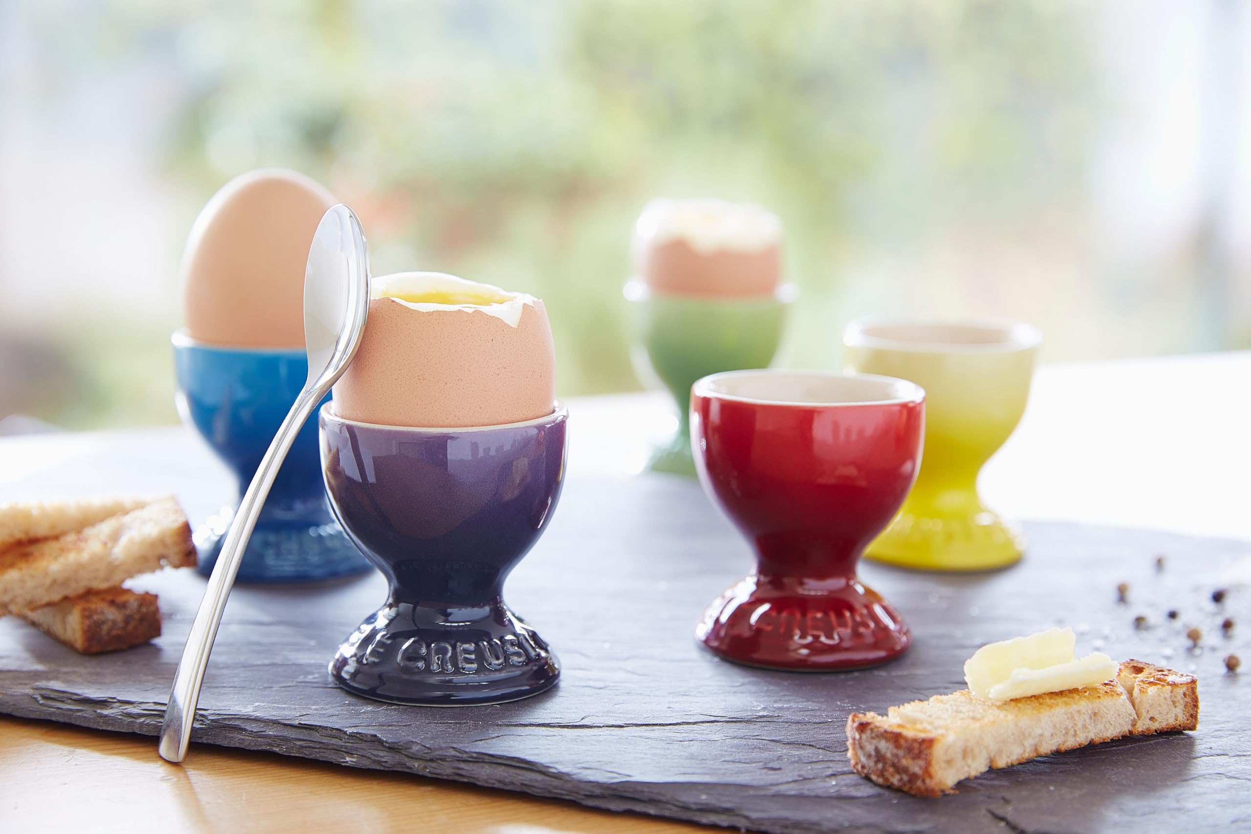 le-creuset-stoneware-egg-cup-2-in-cerise image 5