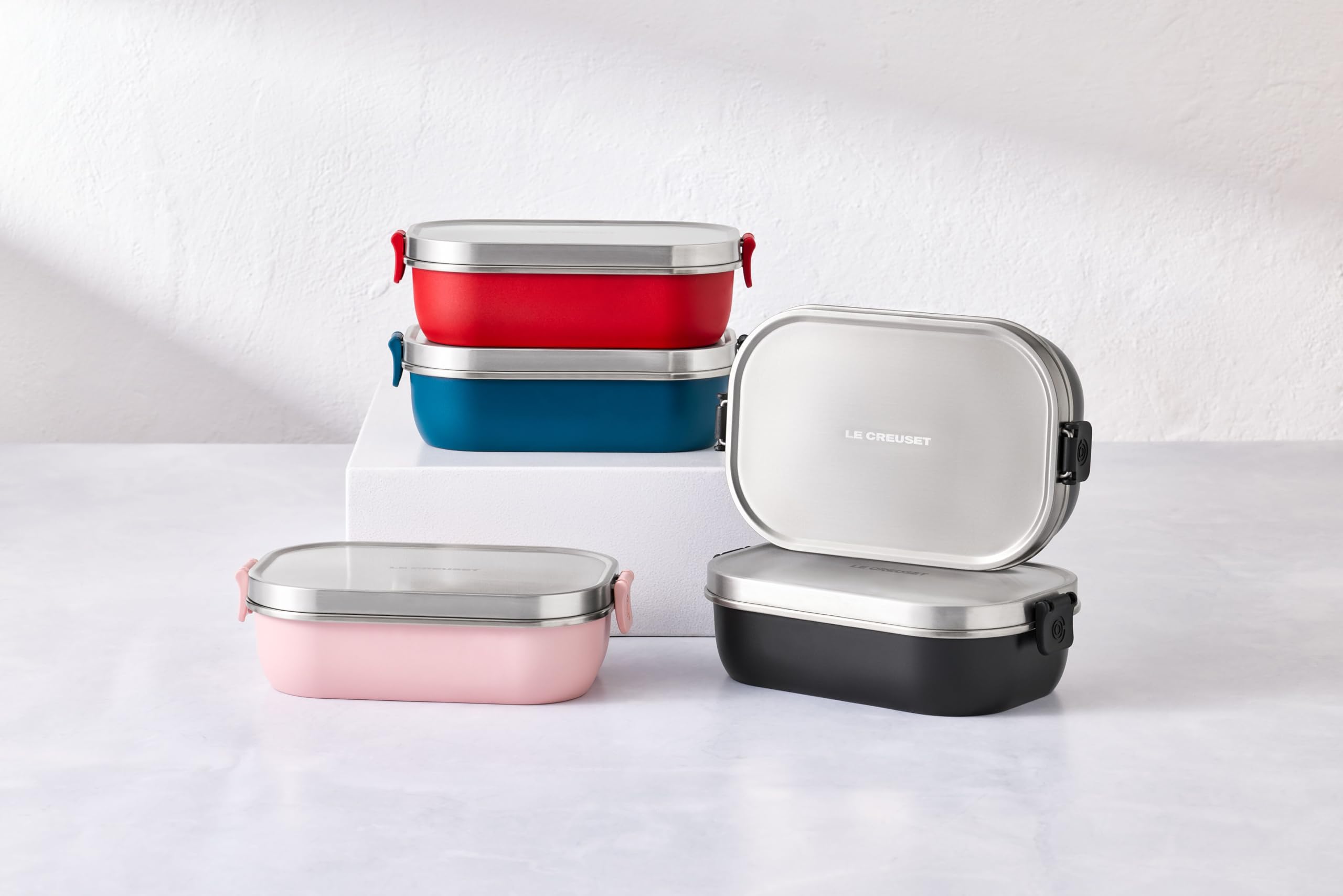 le-creuset-on-the-go-stainless-steel-lunch-box-30-oz-shell-pink image 7