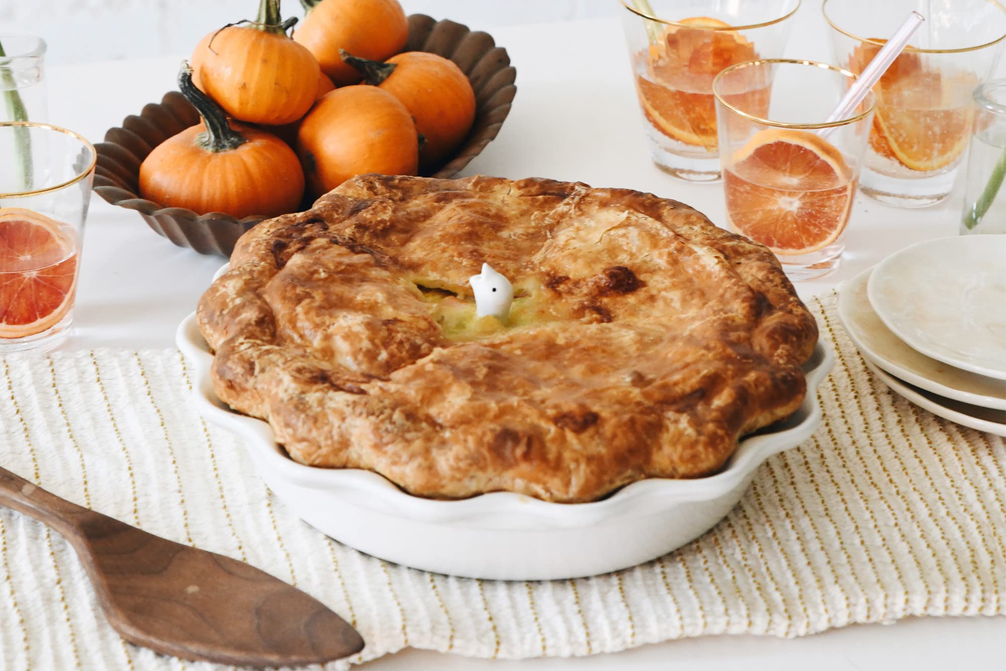 le-creuset-heritage-stoneware-4-piece-bakeware-set-white image 7