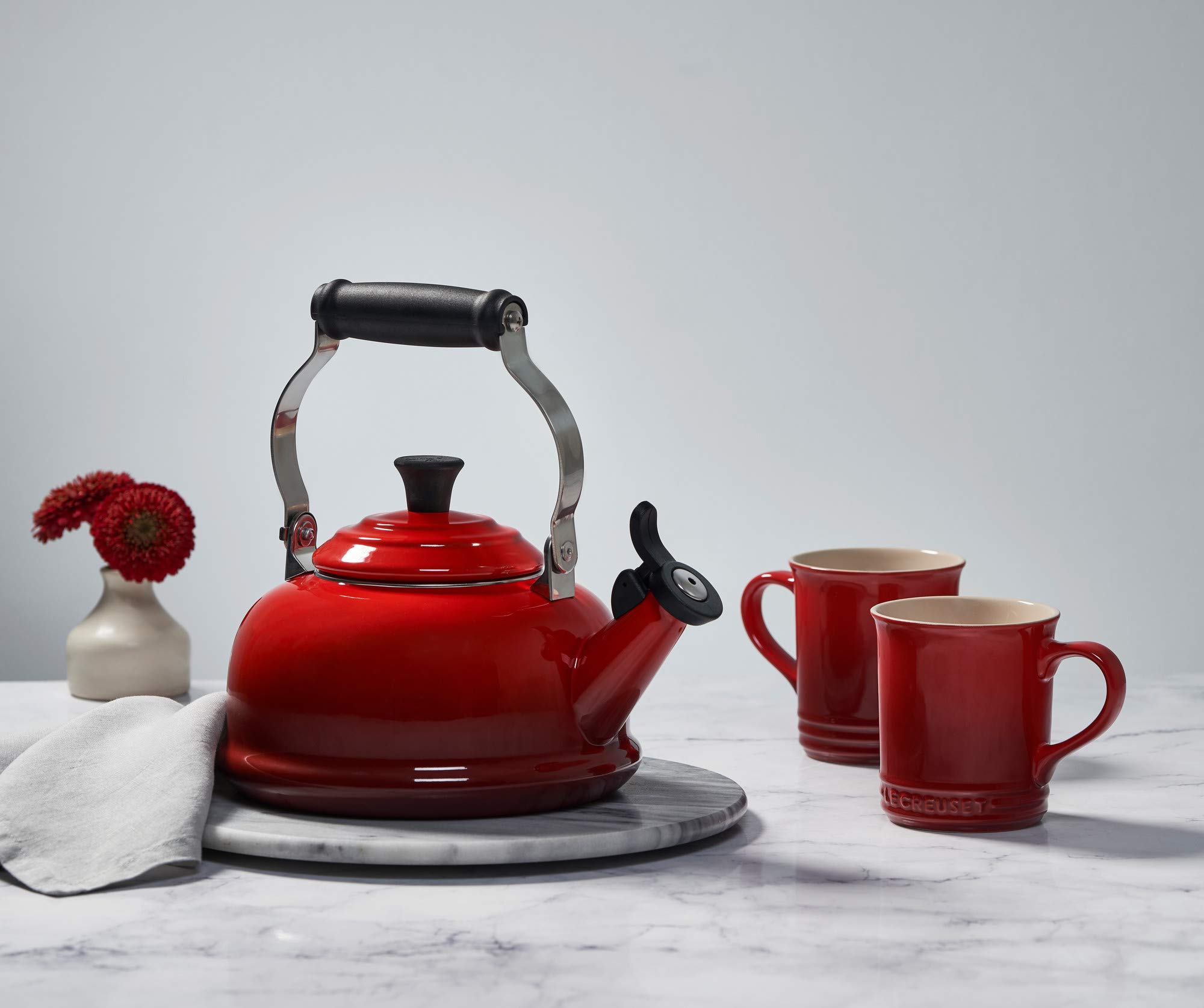 le-creuset-classic-whistling-tea-kettle-1-7-qt-cerise-enamel-on-steel image 5