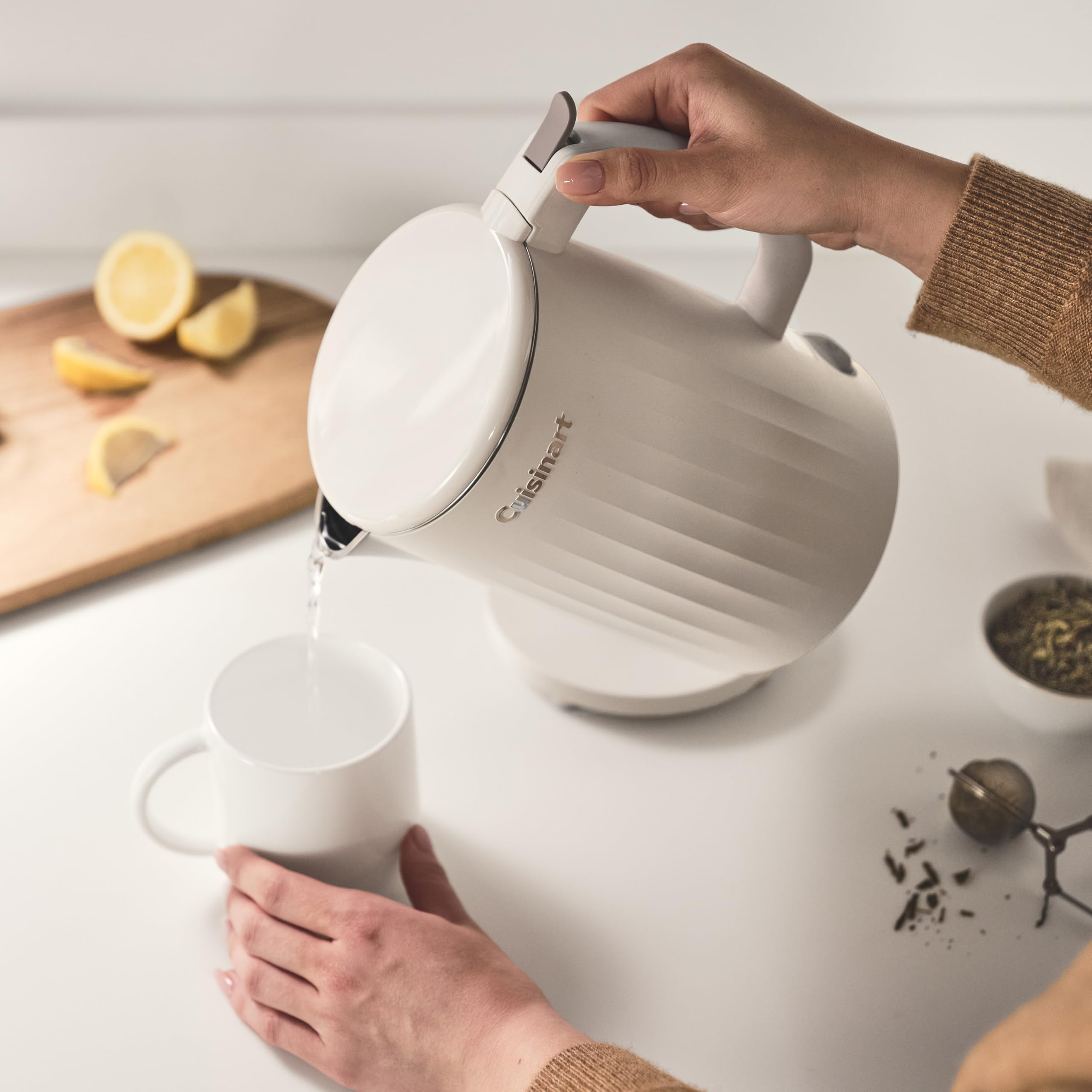 cuisinart-soho-ck-10tr-1-liter-double-wall-electric-water-kettle-truffle image 2