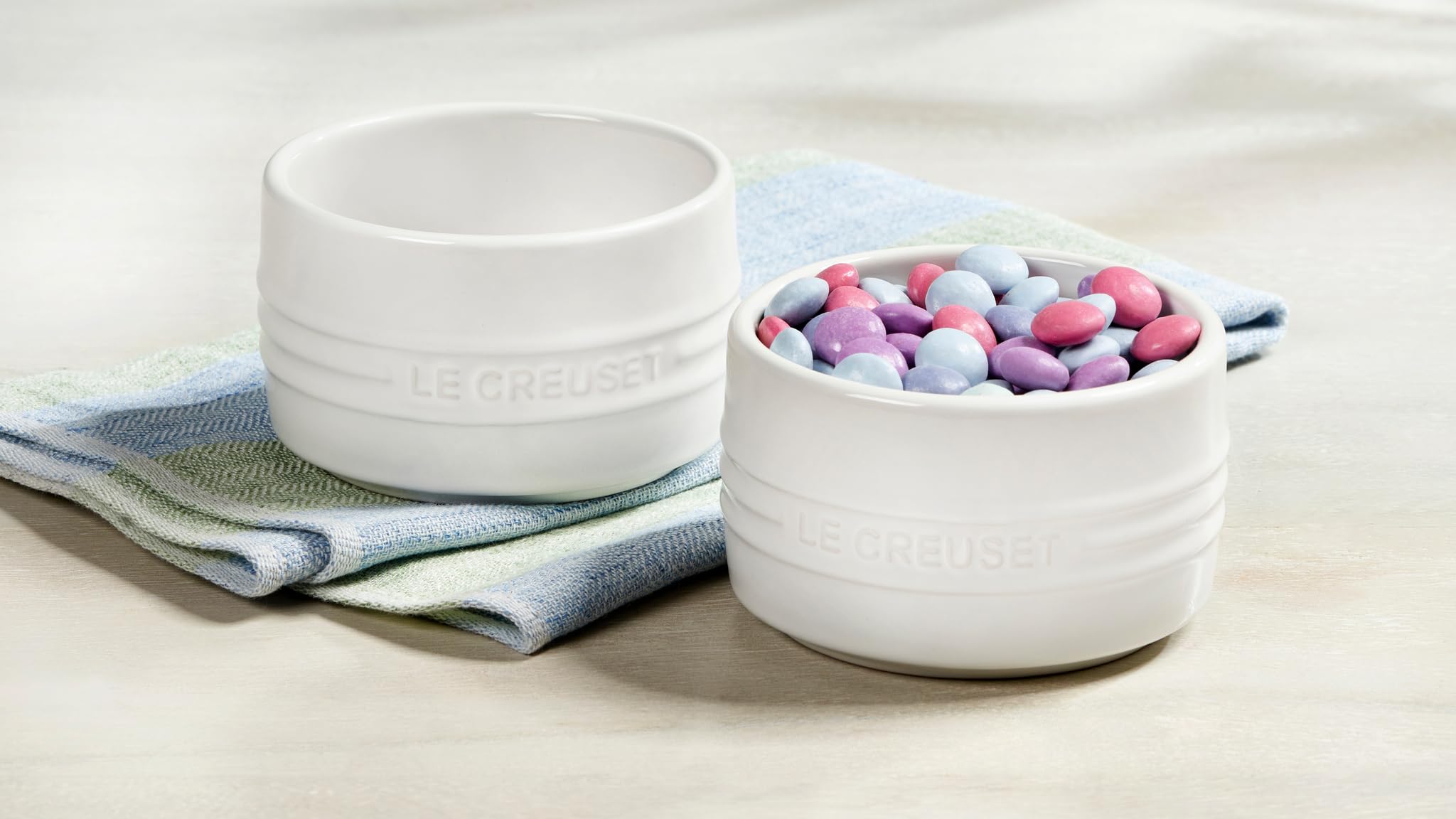 le-creuset-stoneware-round-ramekins-set-of-2-7-oz-sea-salt image 4