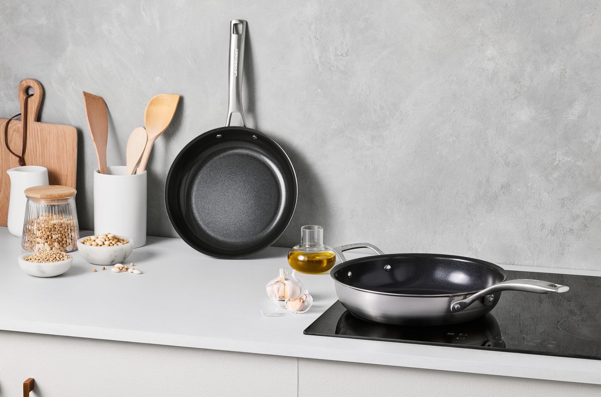 le-creuset-essential-non-stick-stainless-steel-frying-pan-11 image 6