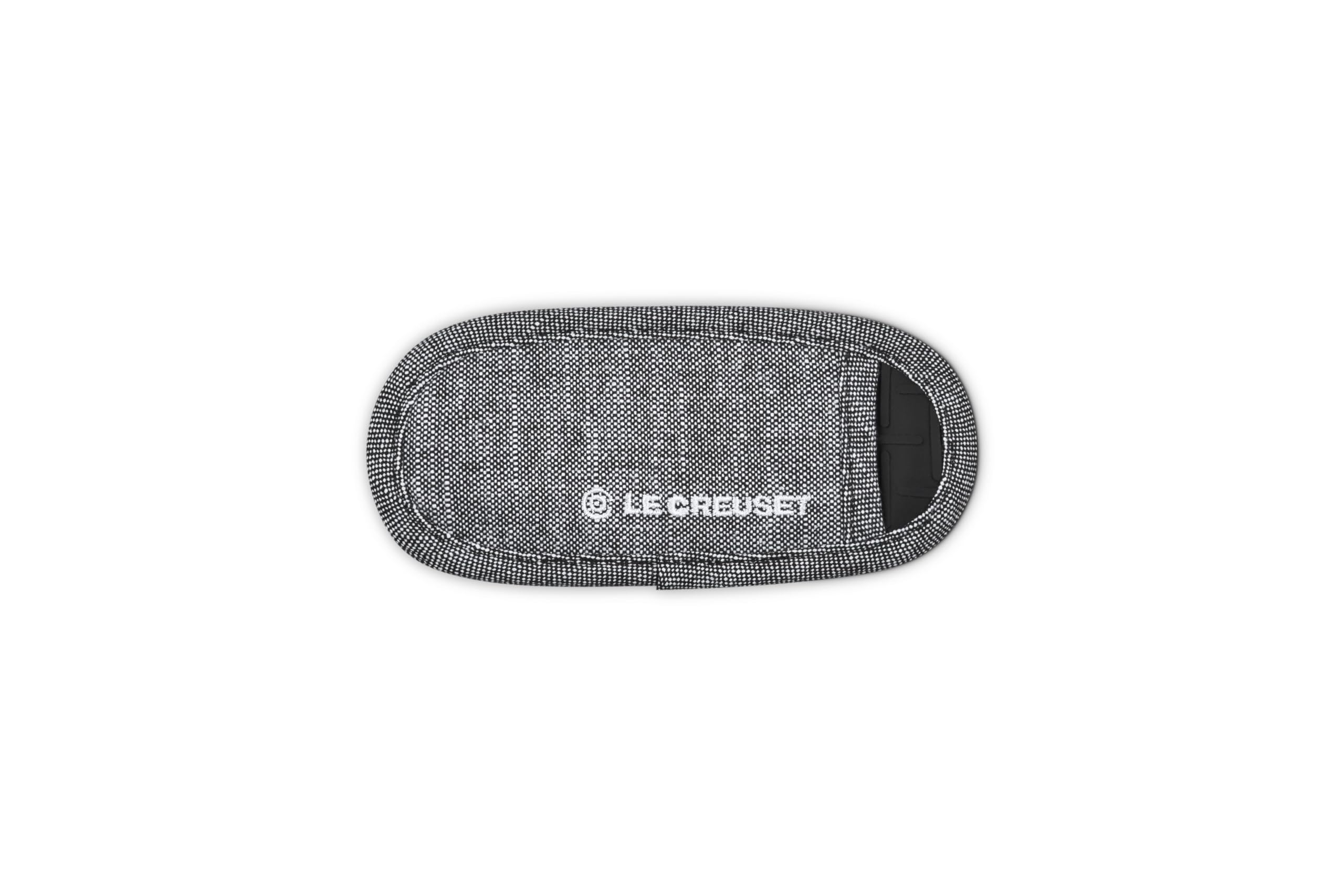le-creuset-handle-holder-7-inch-noir image 3