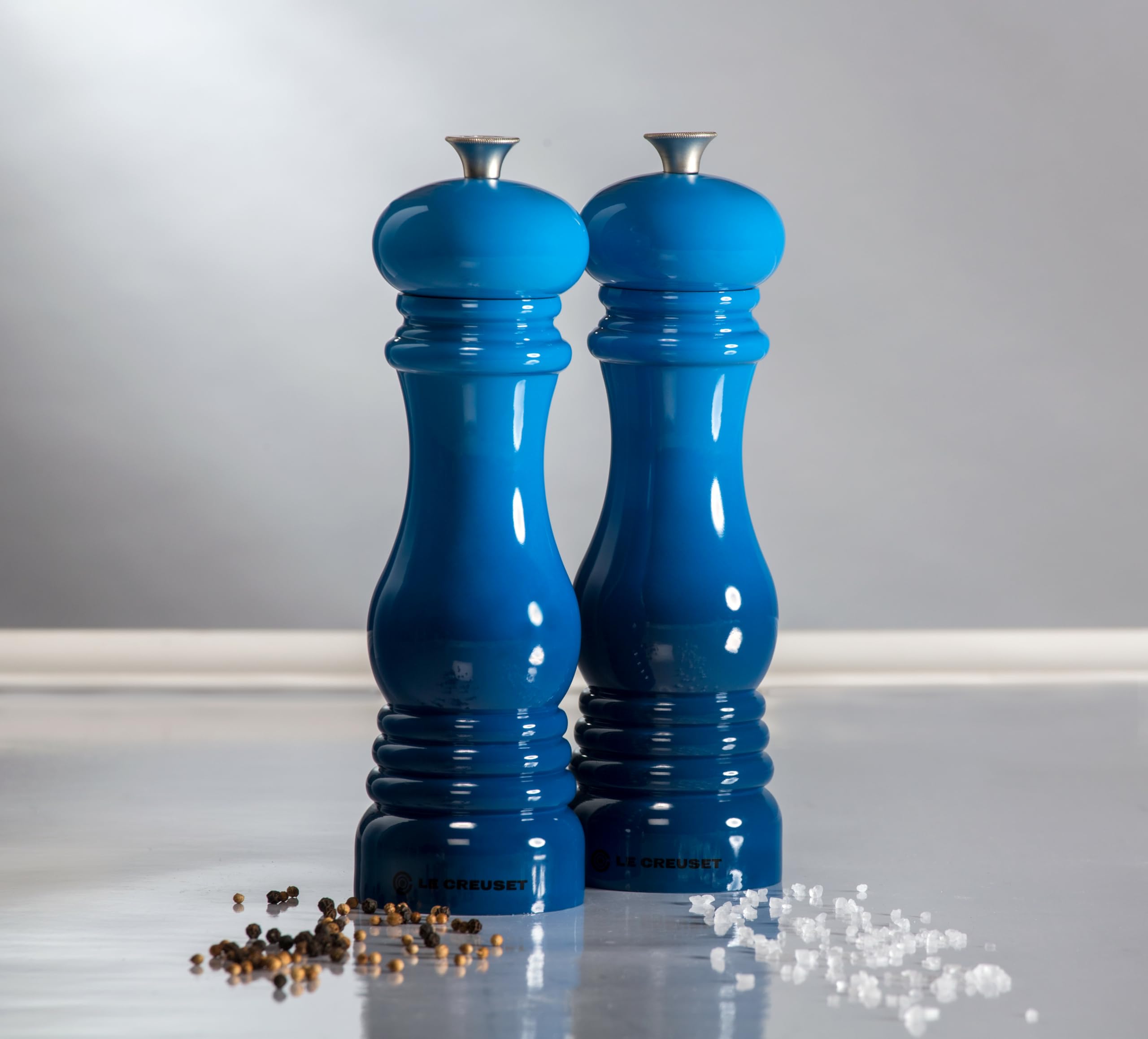le-creuset-8-inch-salt-and-pepper-mill-set-white image 7