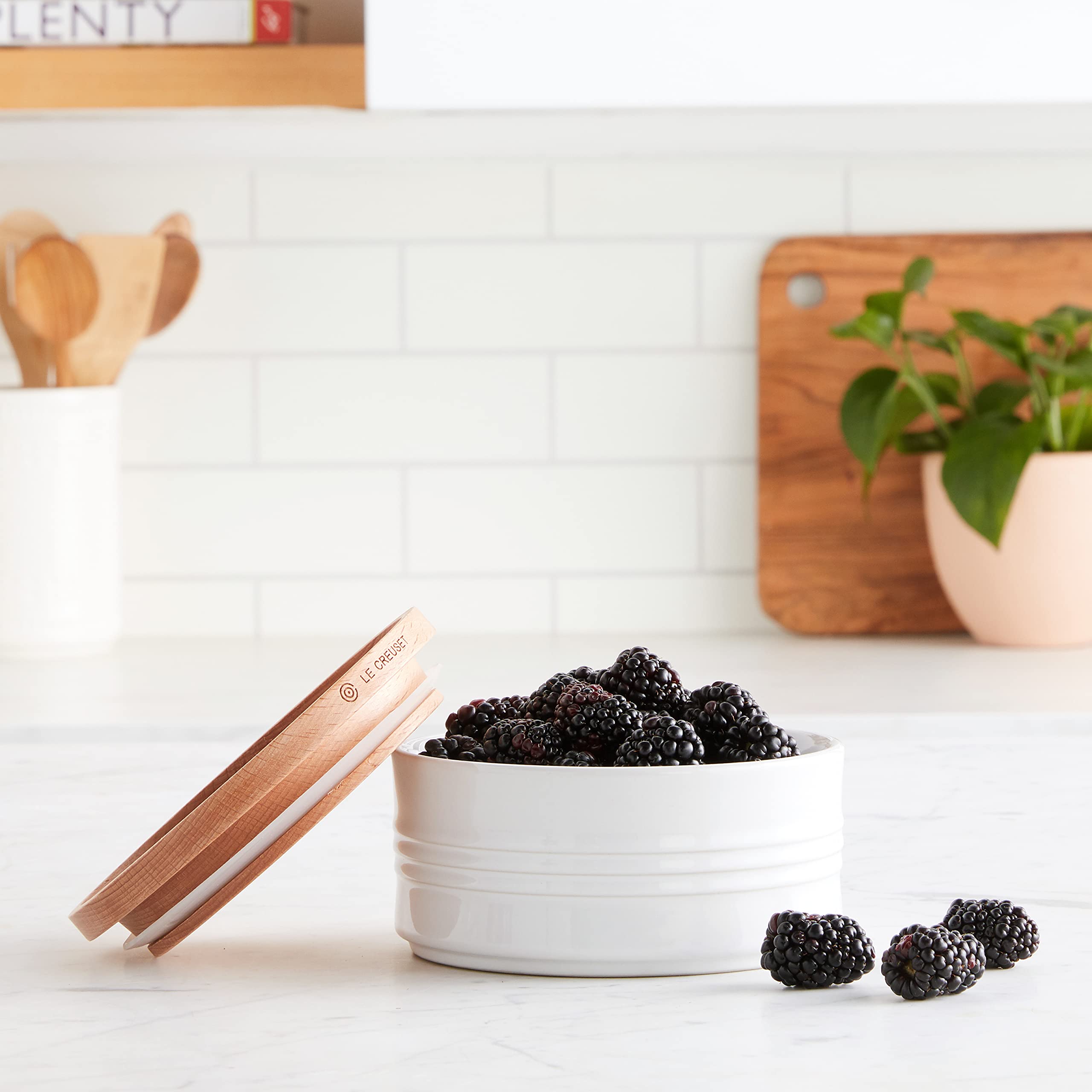 le-creuset-stoneware-canister-with-wood-lid-23-oz-white image 2