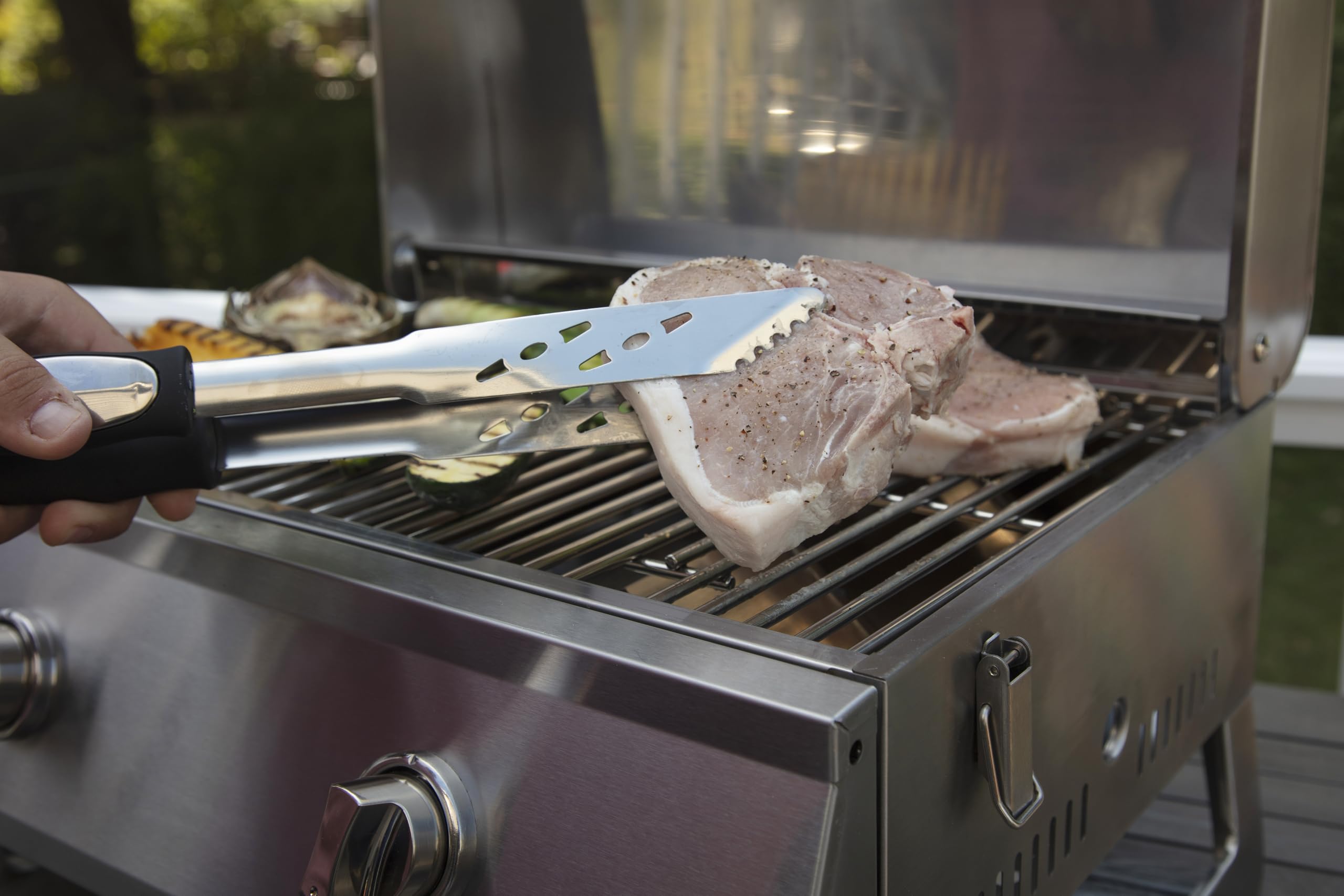 cuisinart-cgs-134bl-3-piece-stainless-steel-bbq-grilling-tool-set-with-grill-glo image 3