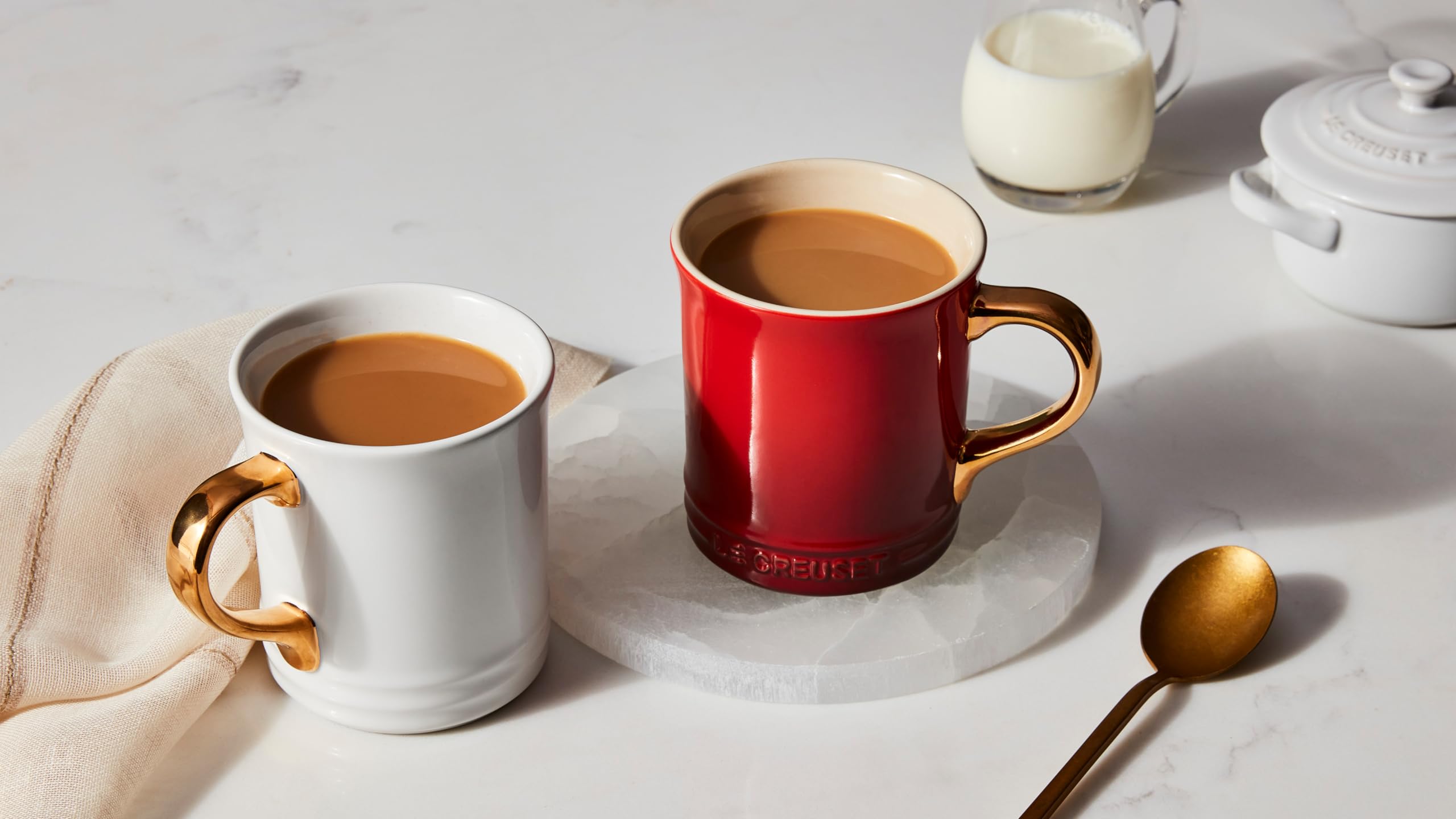 le-creuset-vancouver-mug-with-gold-metallic-handle-14-oz-chiffon-pink image 5