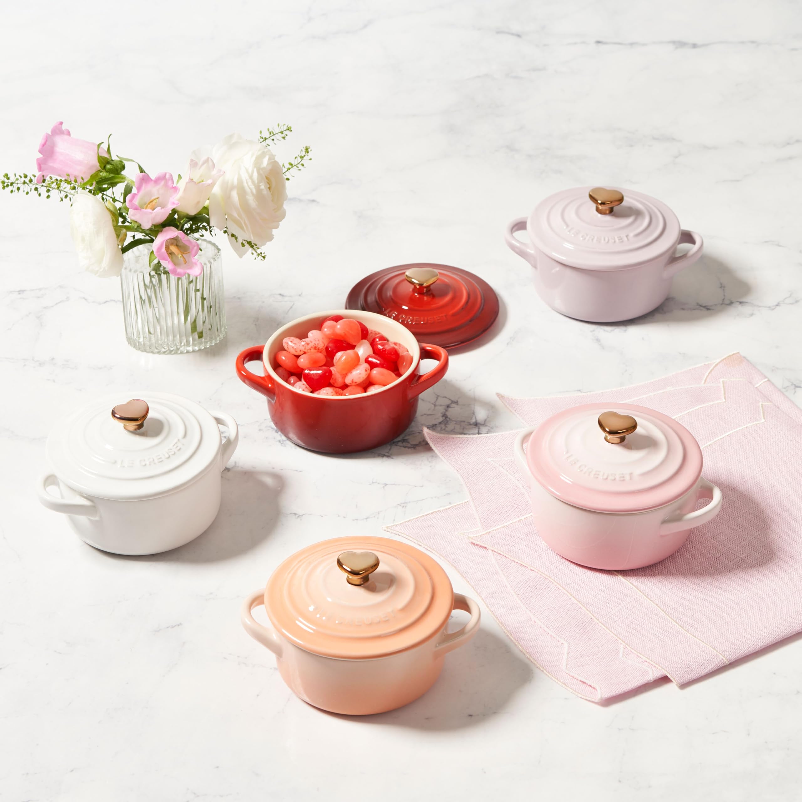 le-creuset-stoneware-mini-round-cocotte-8-oz-chiffon-pink-with-gold-heart-knob image 6