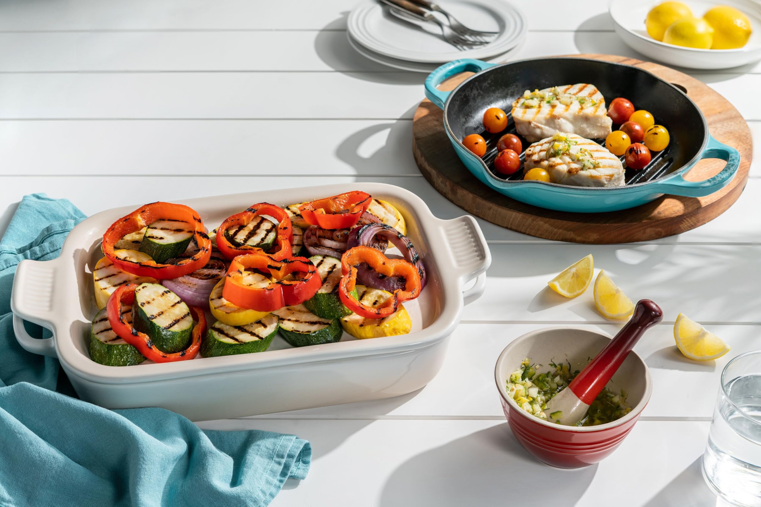 le-creuset-stoneware-shallow-rectangular-dish-with-platter-lid-3-qt-riviera image 5
