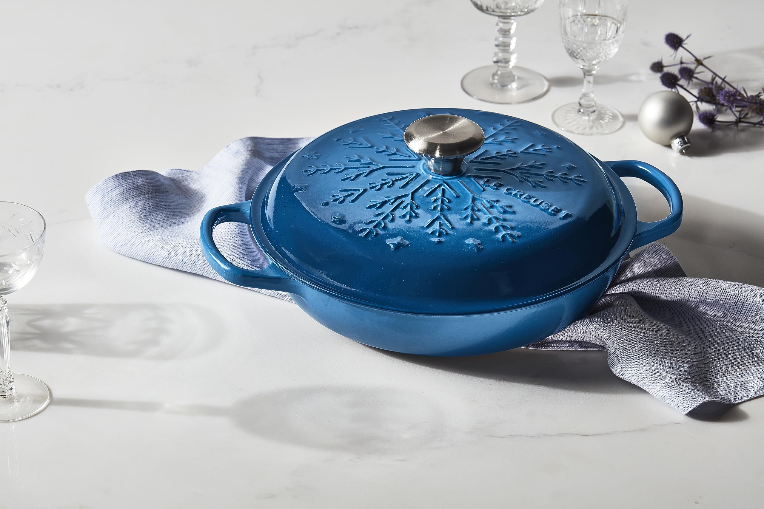 le-creuset-no-l-collection-signature-enameled-cast-iron-snowflake-braiser-2-25-q image 6
