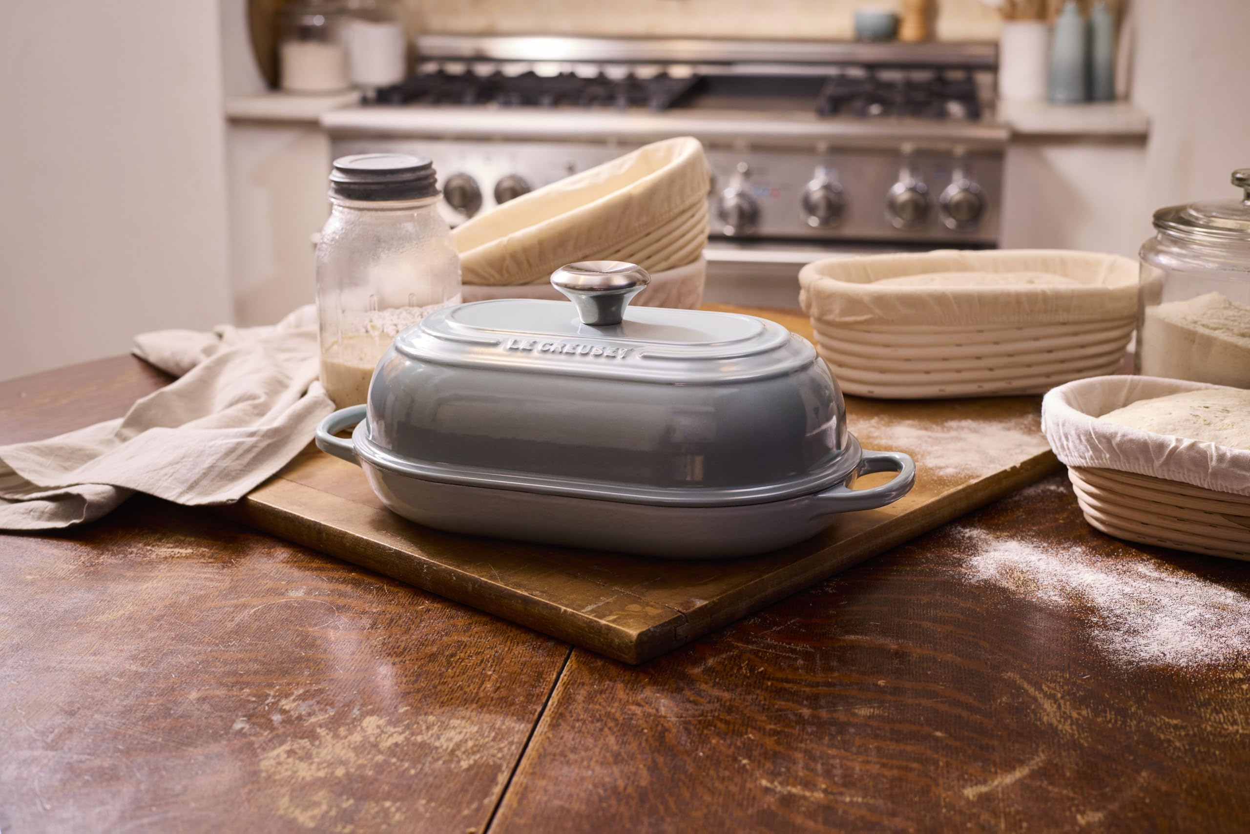 le-creuset-signature-oval-bread-oven-11-5-sea-salt image 7