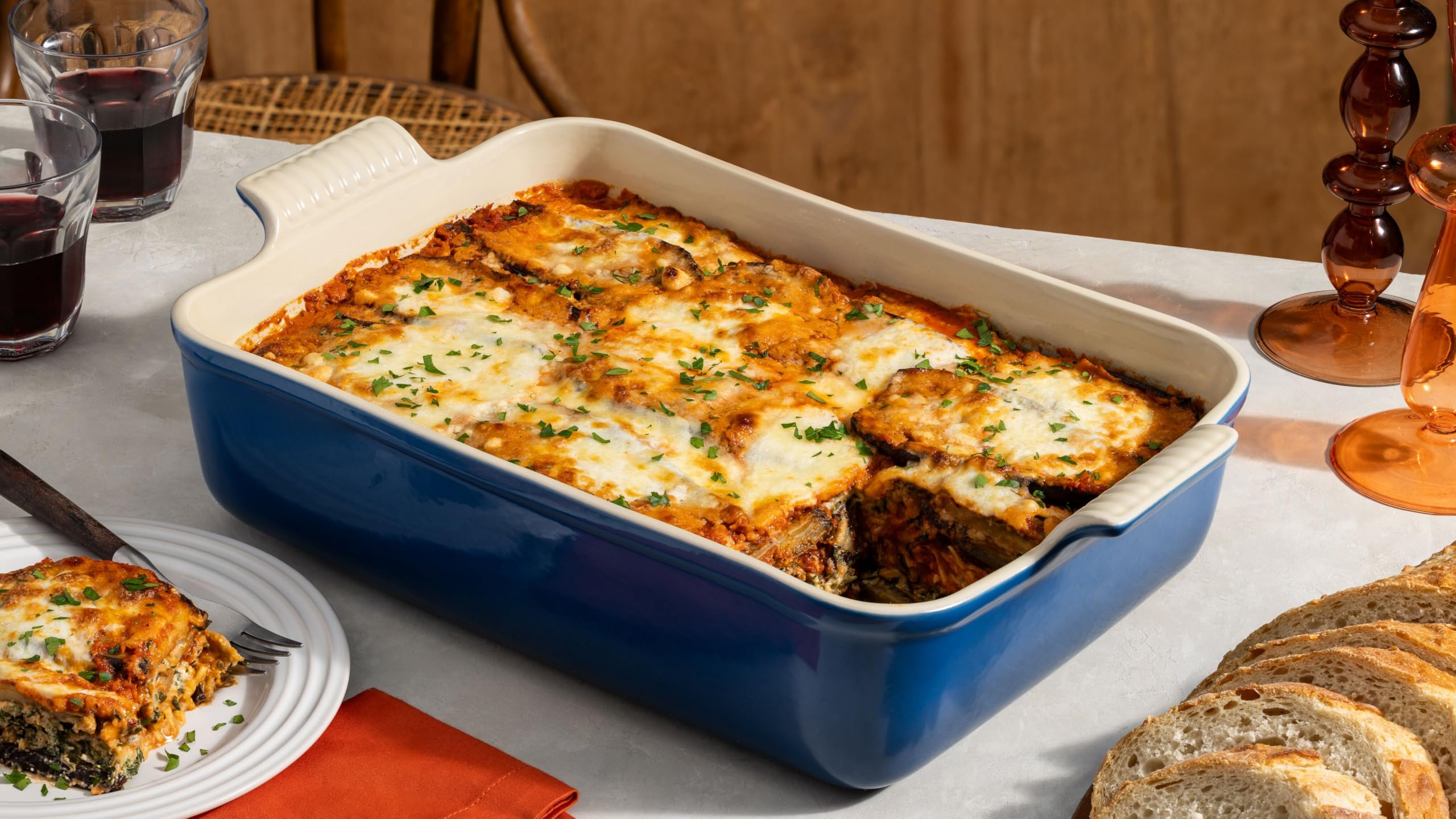 le-creuset-heritage-deep-rectangular-stoneware-lasagna-dish-6-75-qt-marseille image 5