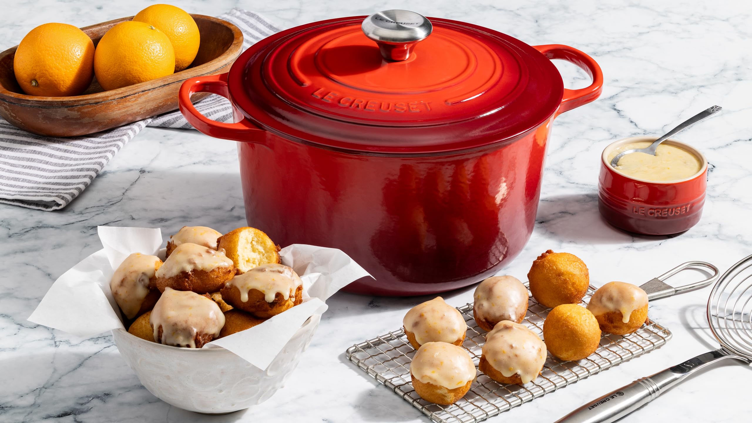 le-creuset-enameled-cast-iron-signature-deep-round-oven-6-5-qt-artichaut image 6