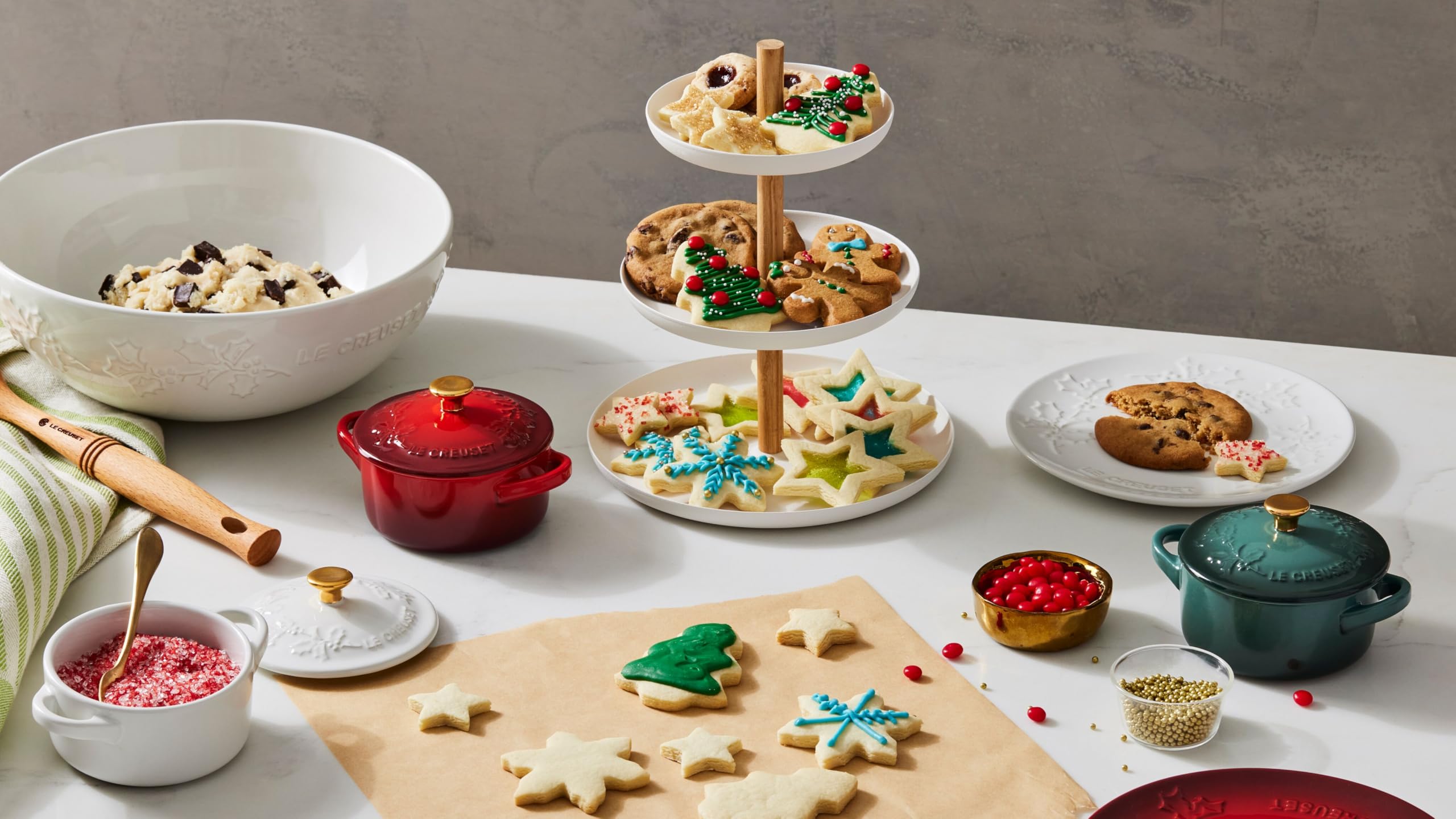 le-creuset-holly-collection-stoneware-multi-bowl-3-5-qt-artichaut image 5
