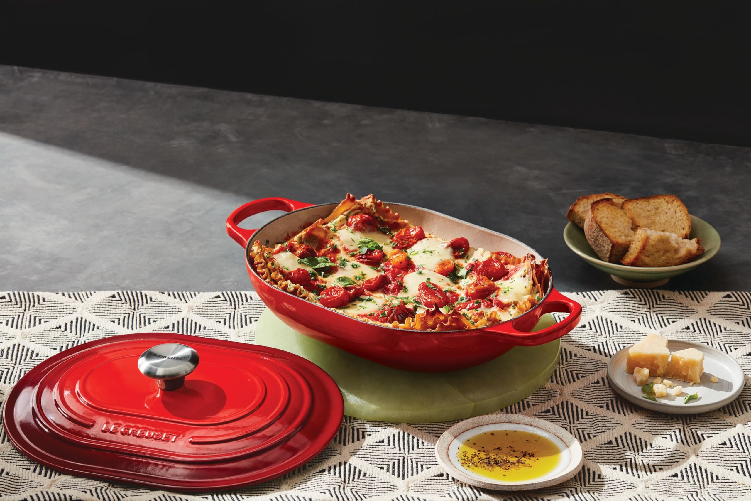 le-creuset-enameled-cast-iron-signature-oval-casserole-3-75-qt-olive image 5