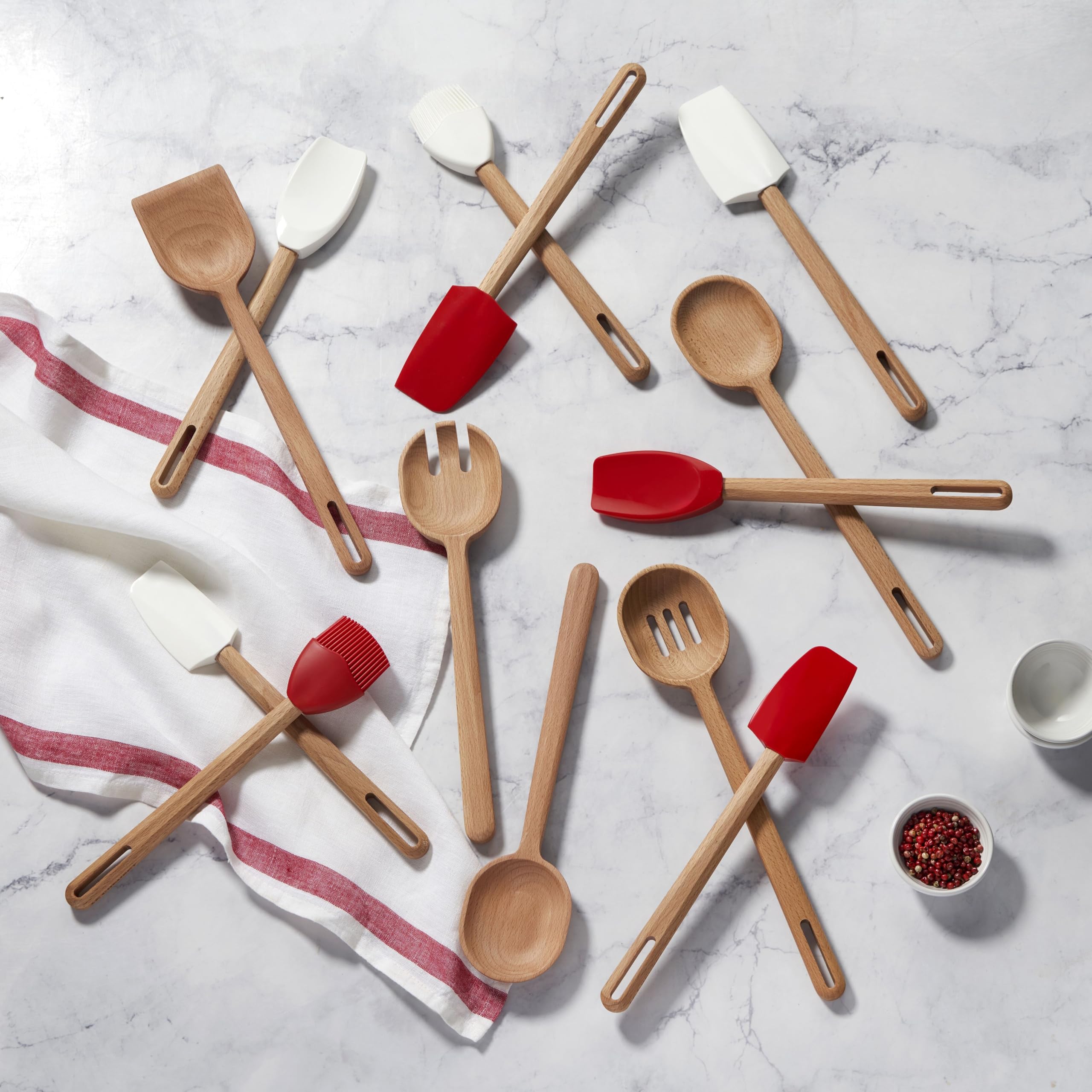 le-creuset-silicone-signature-basting-brush-white image 5