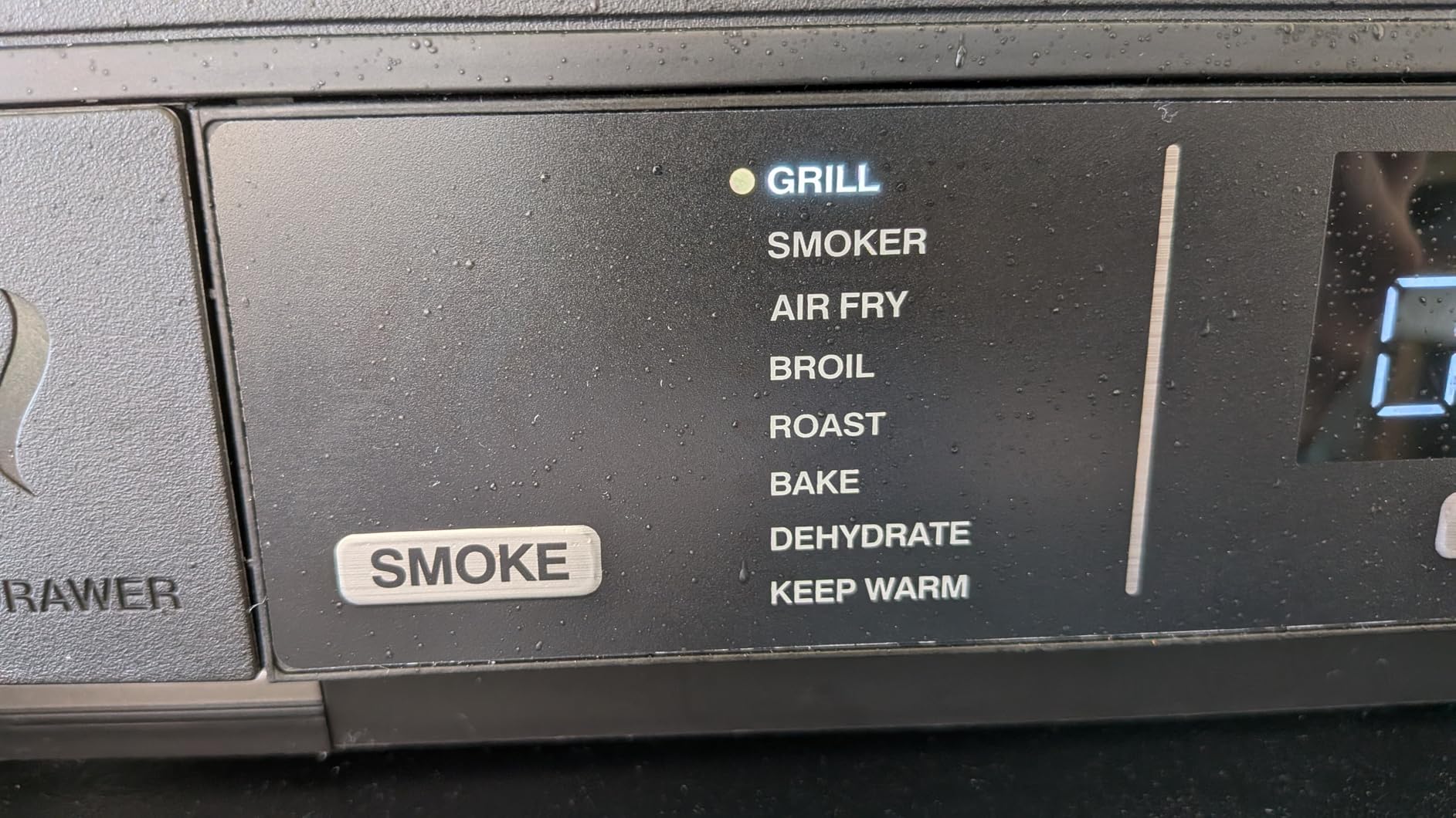 Solid grill