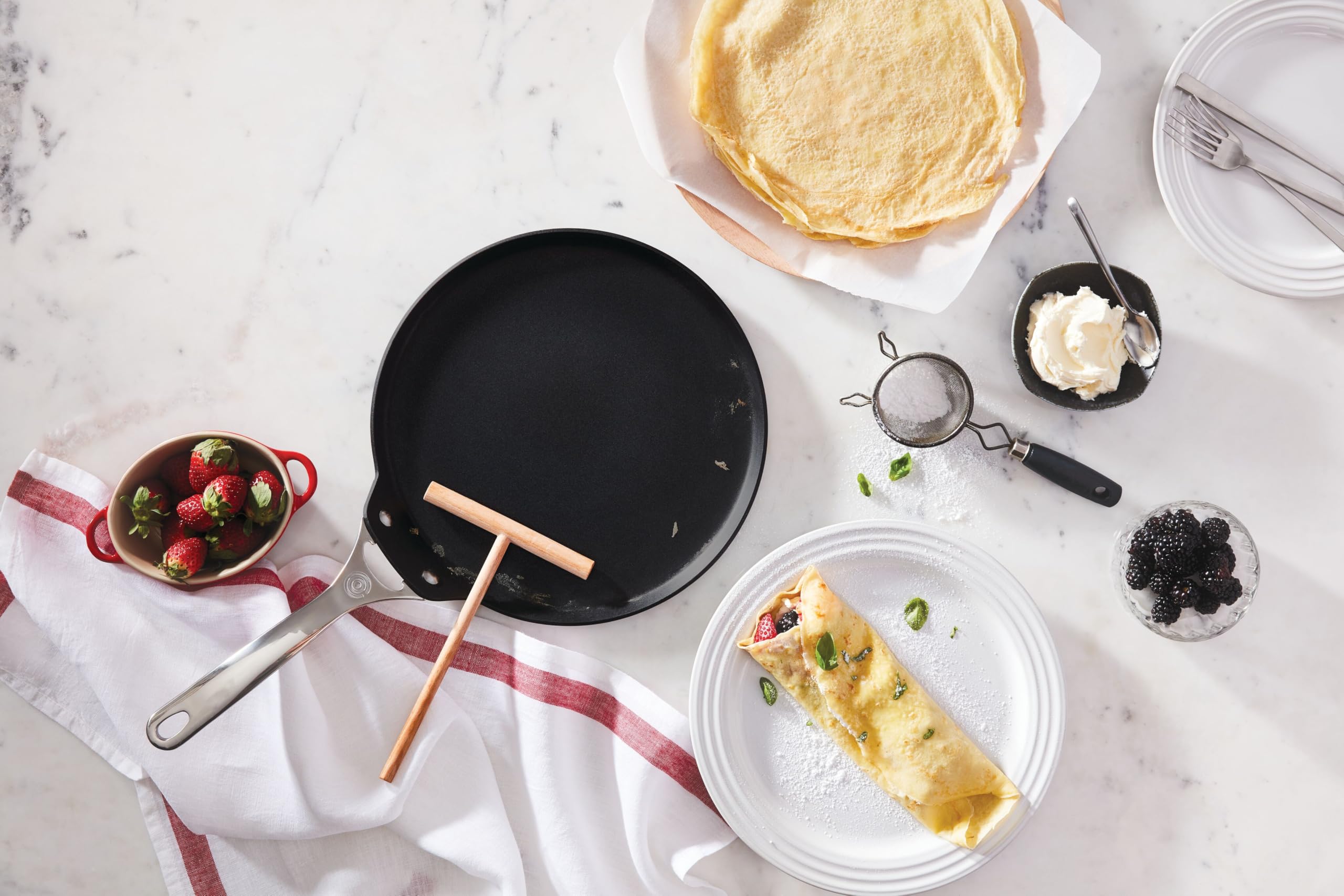 le-creuset-toughened-nonstick-pro-crepe-pan-with-rateau-11 image 5