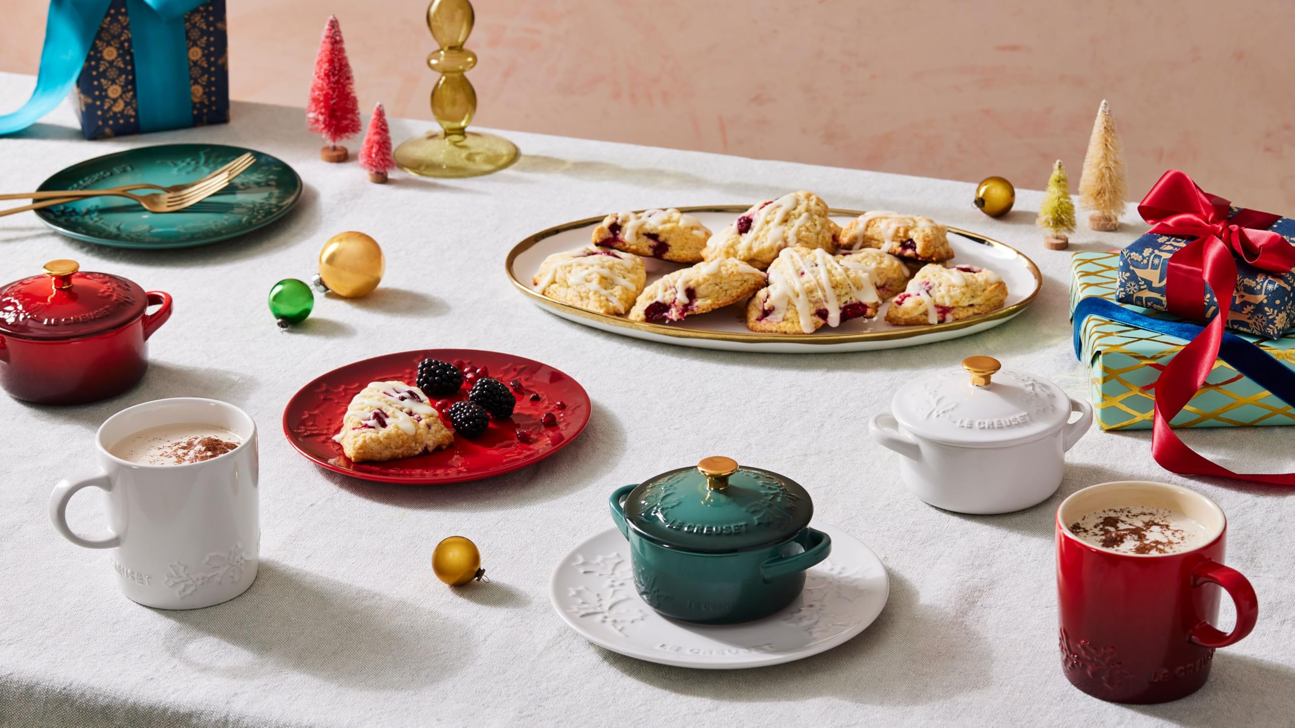 le-creuset-stoneware-holly-collection-dessert-plate-7-artichaut image 5