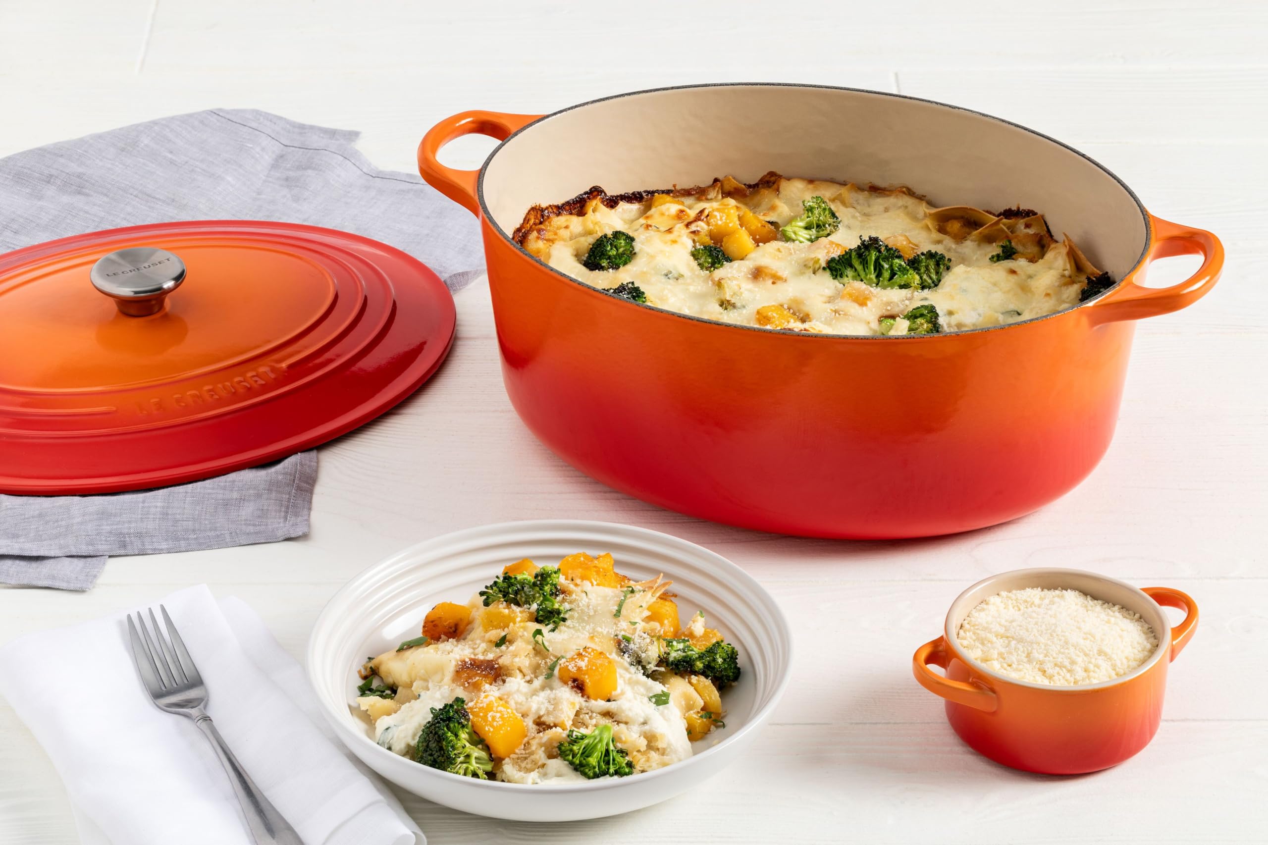 le-creuset-stoneware-pasta-bowls-set-of-4-8-5-inch-white image 5
