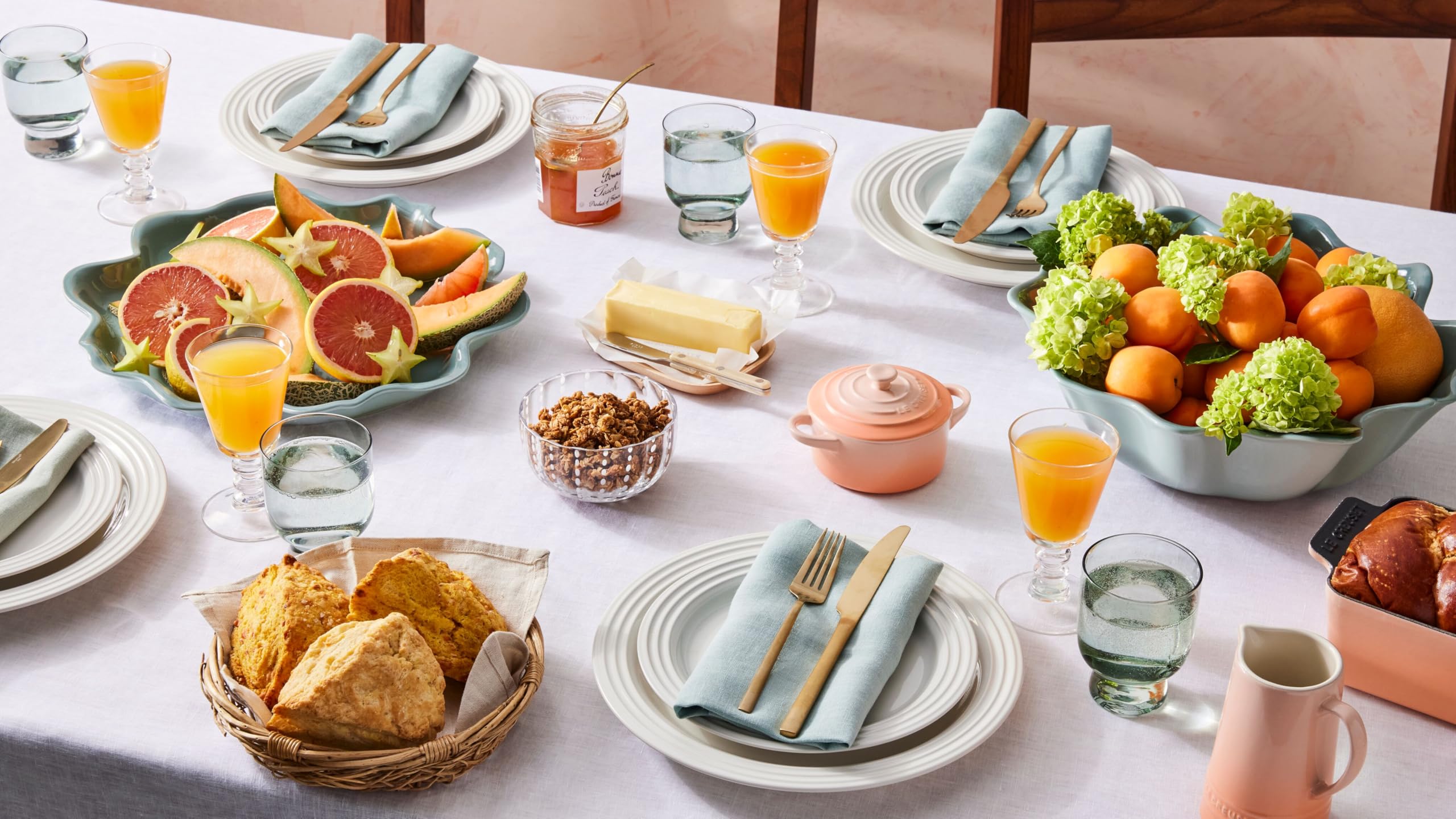 le-creuset-stoneware-dinner-plates-set-of-4-10-5-in-white image 3