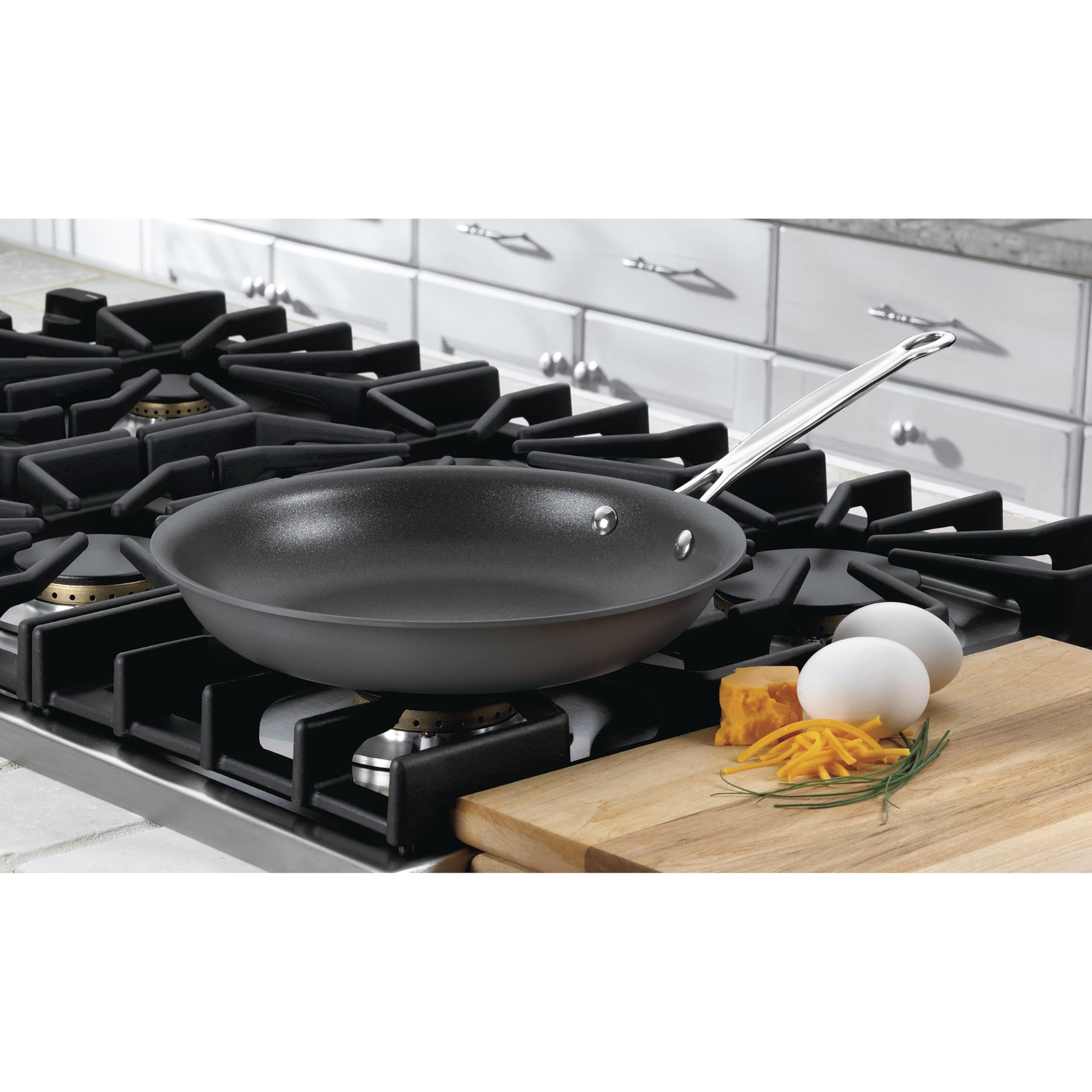cuisinart-chef-s-classic-10-inch-nonstick-hard-anodized-open-skillet image 2